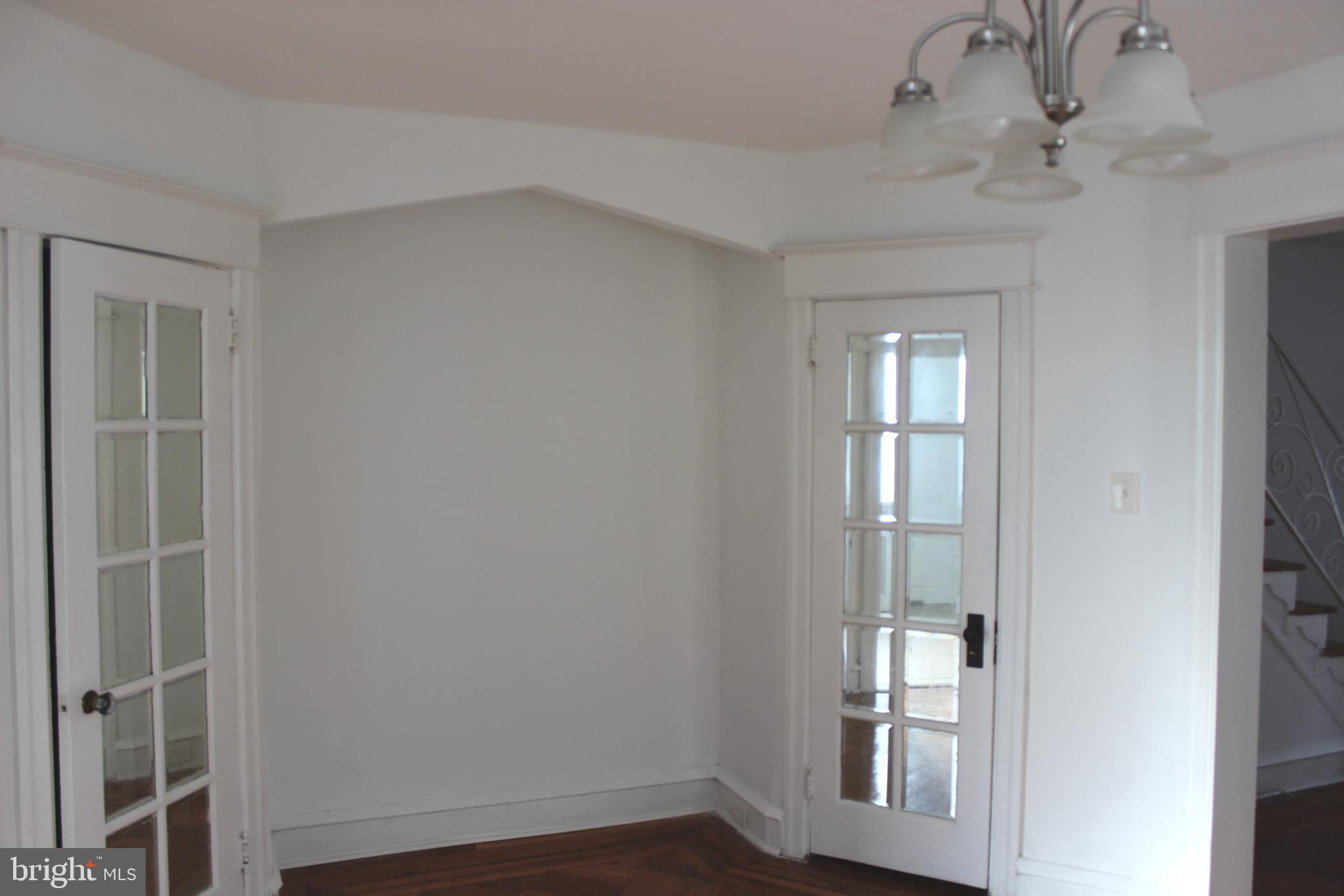 CRESCENTVILLE - Residential