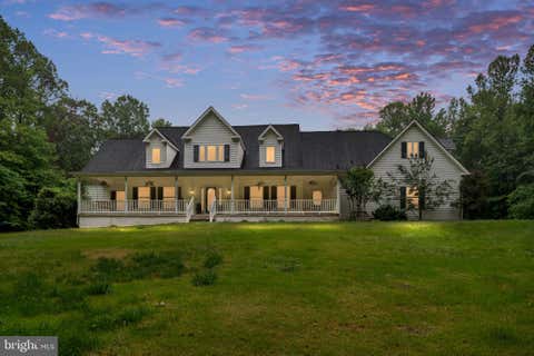 Homes For Sale - 8143 Gallant Green Drive<br/> KING GEORGE, VA 22485