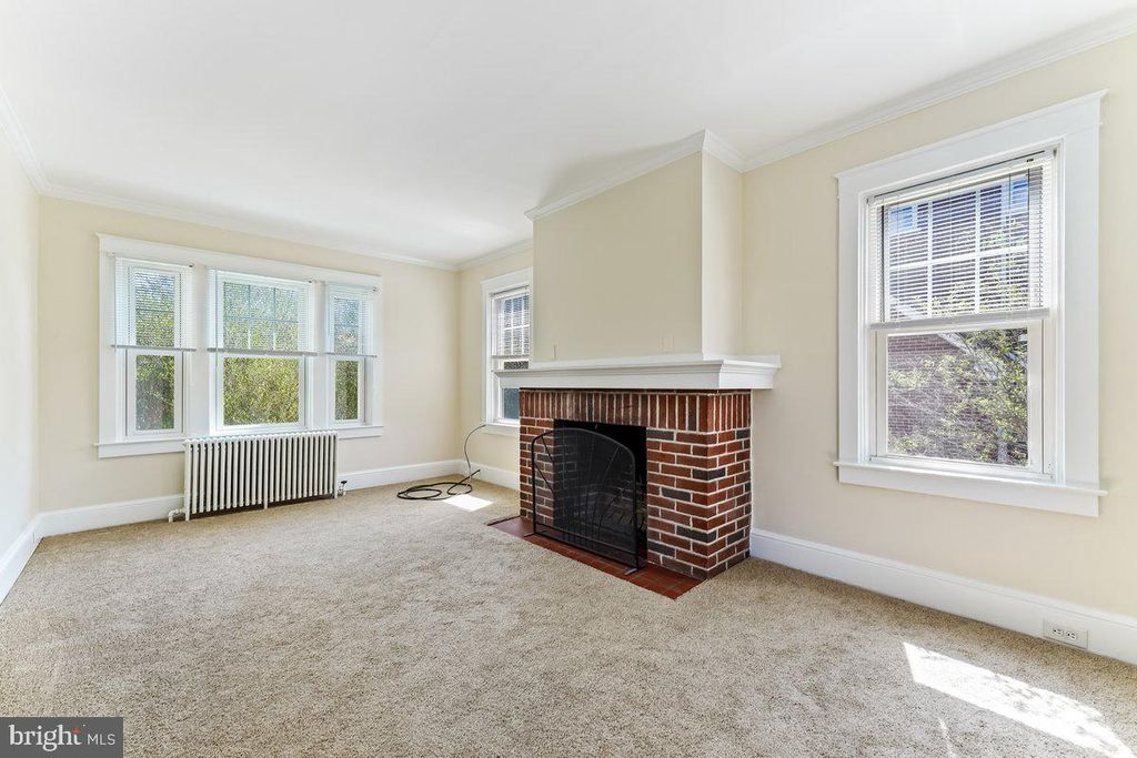 Photo of 115 S PRESIDENT AVE, LANCASTER, PA 17603 (MLS # PALA2037392)