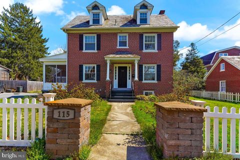 Photo of 115 S PRESIDENT AVE, LANCASTER, PA 17603 (MLS # PALA2037392)