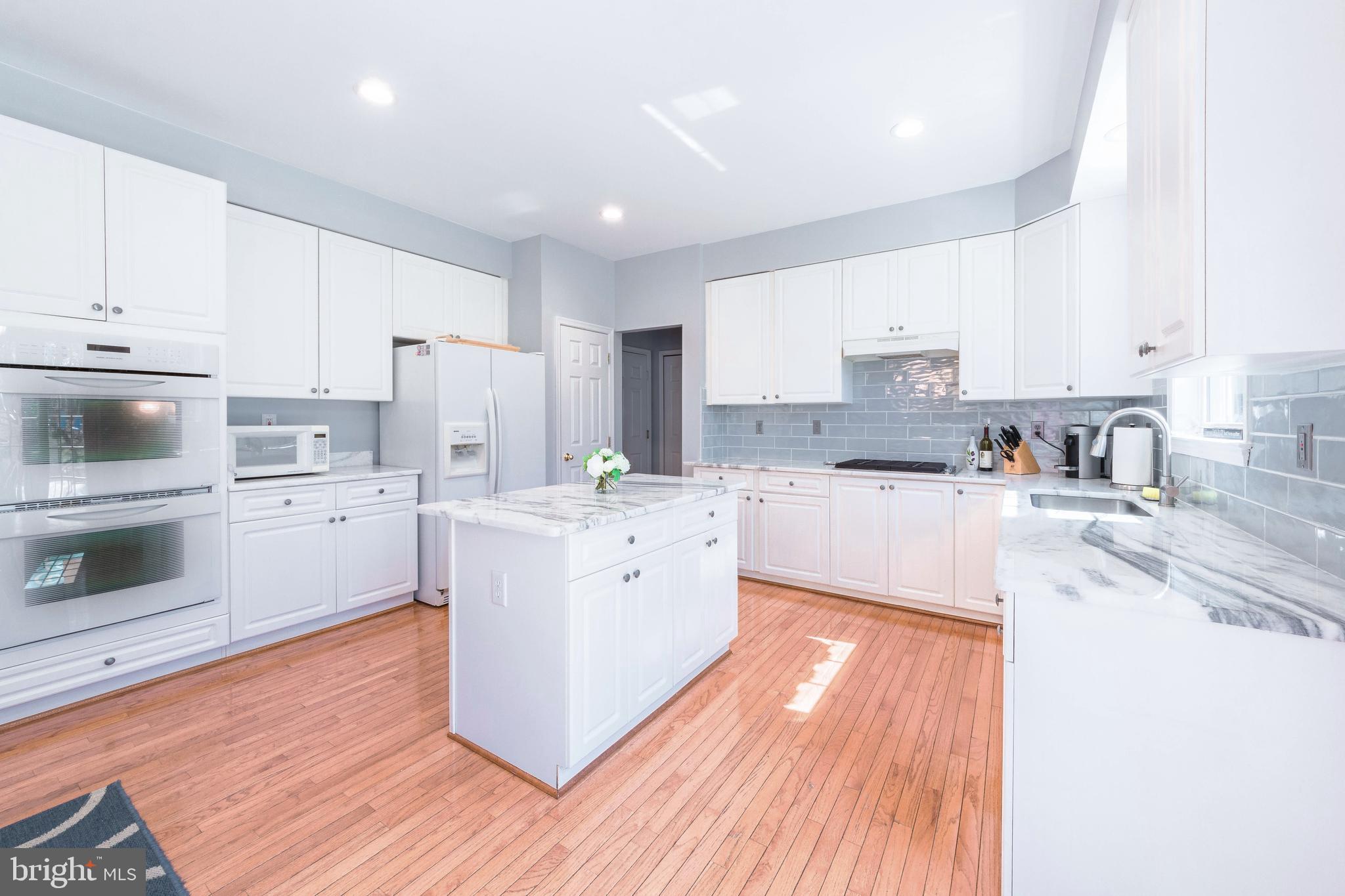 SEVERN MANOR - Residential