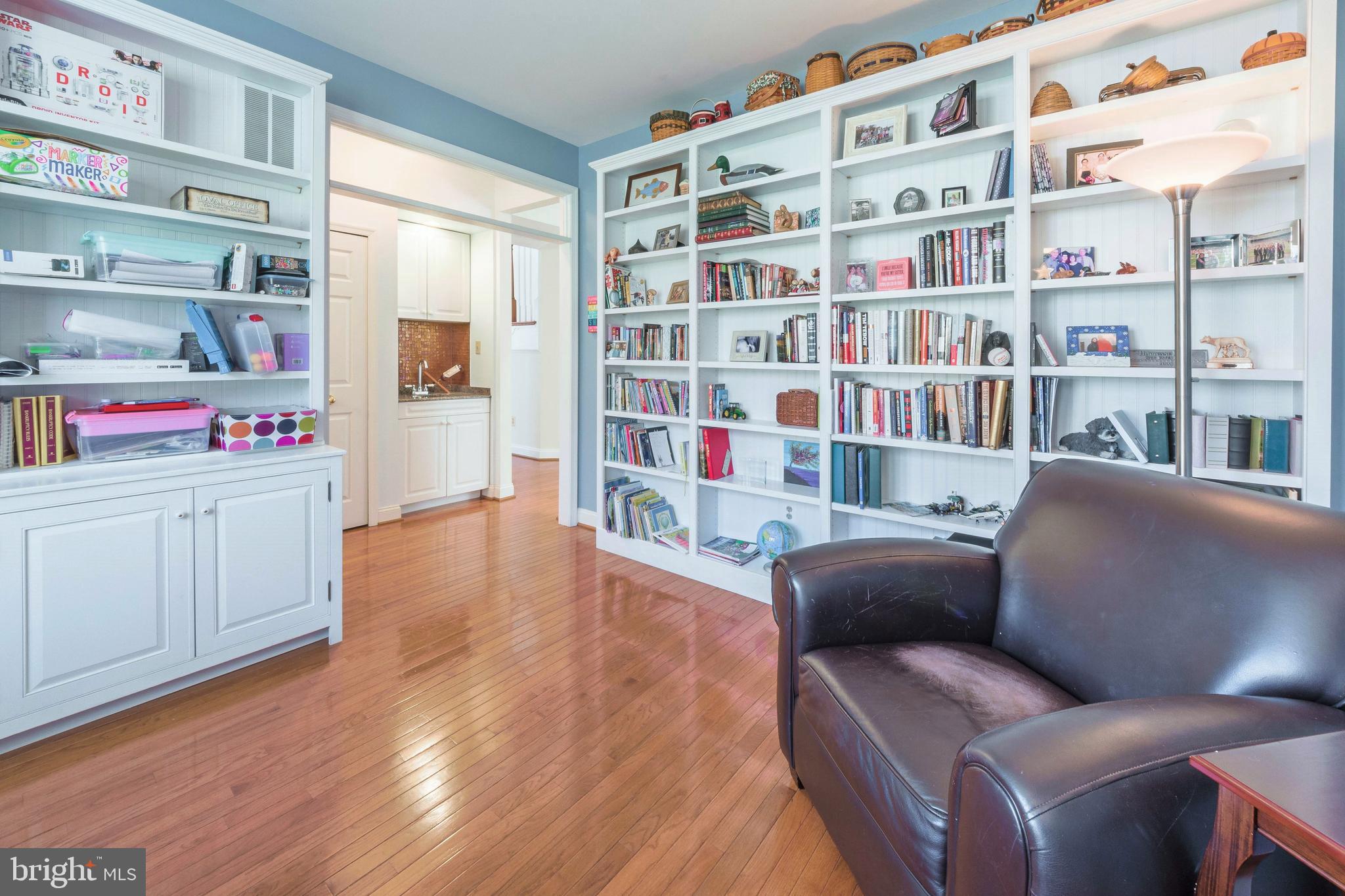 SEVERN MANOR - Residential