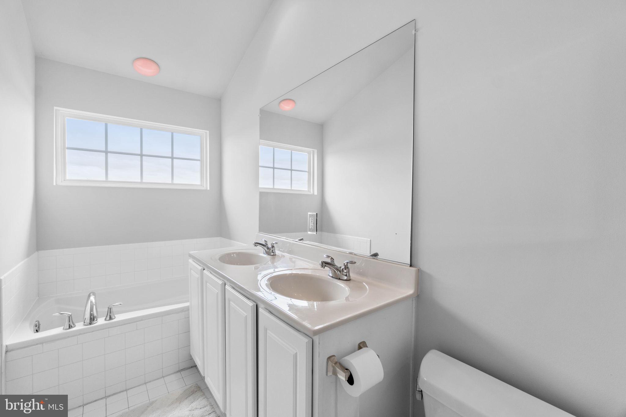 PEMBROOKE/VICTORY LAKES - Residential