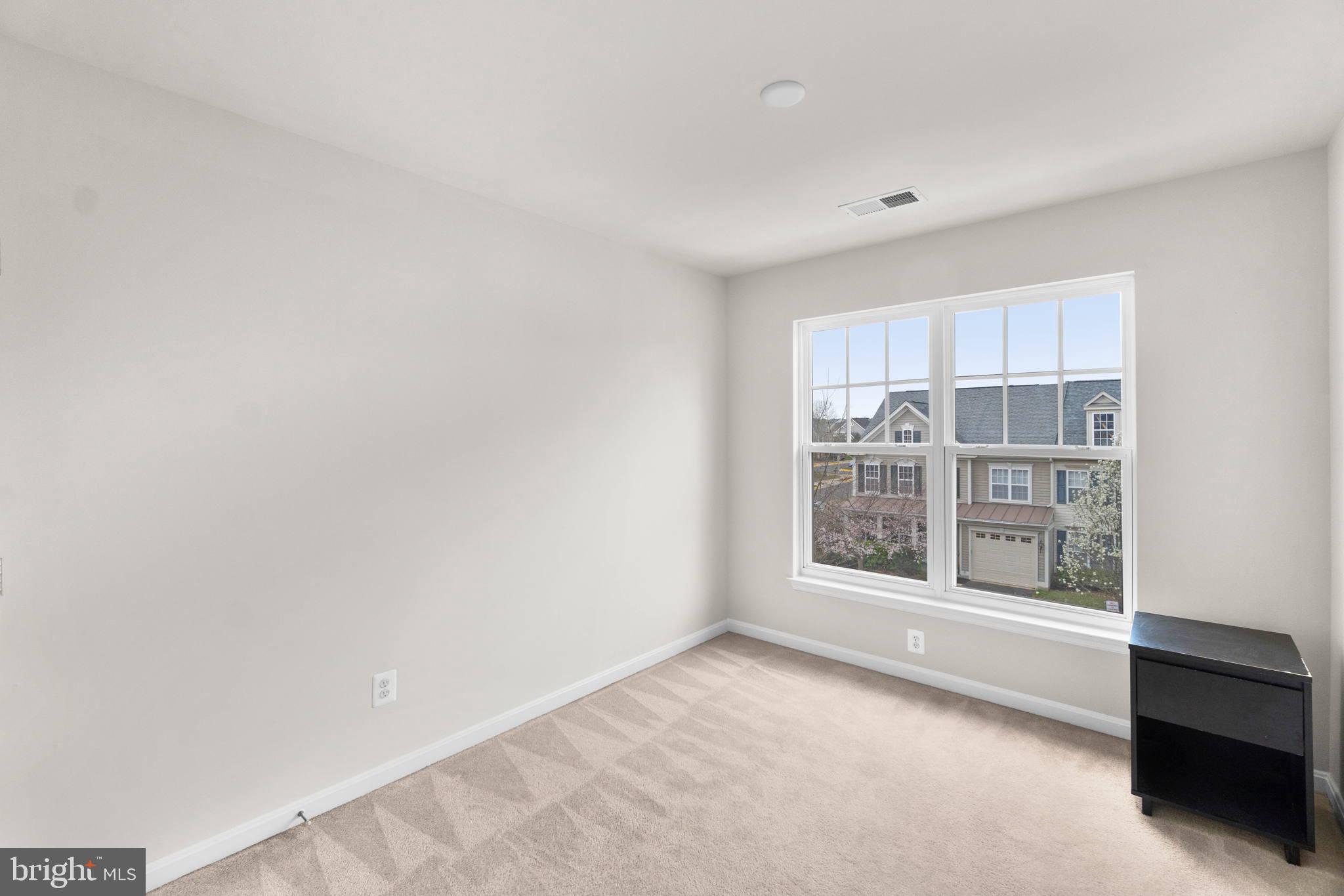 PEMBROOKE/VICTORY LAKES - Residential