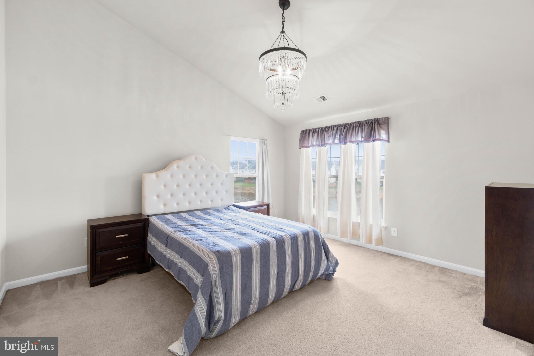 PEMBROOKE/VICTORY LAKES - Residential