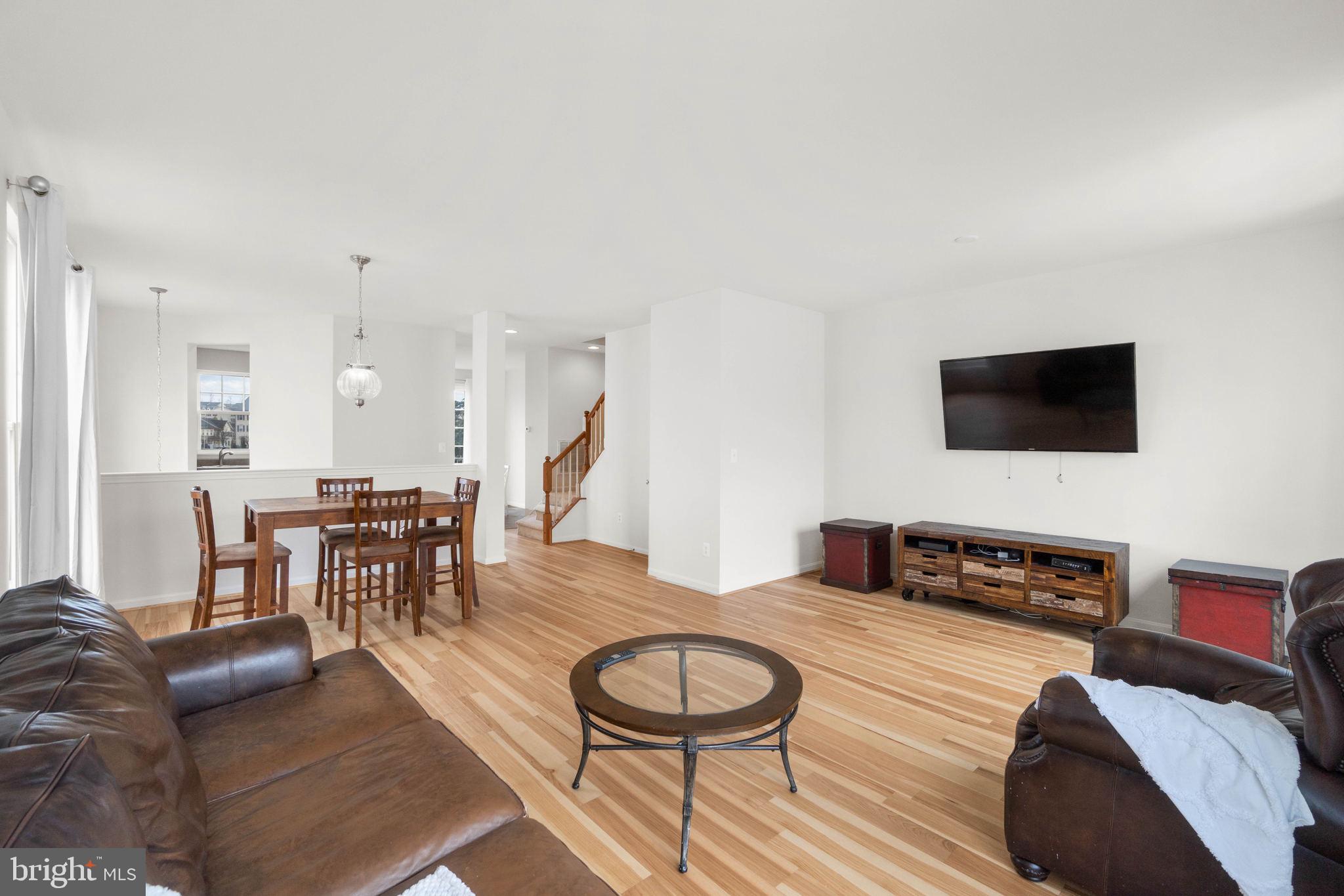 PEMBROOKE/VICTORY LAKES - Residential