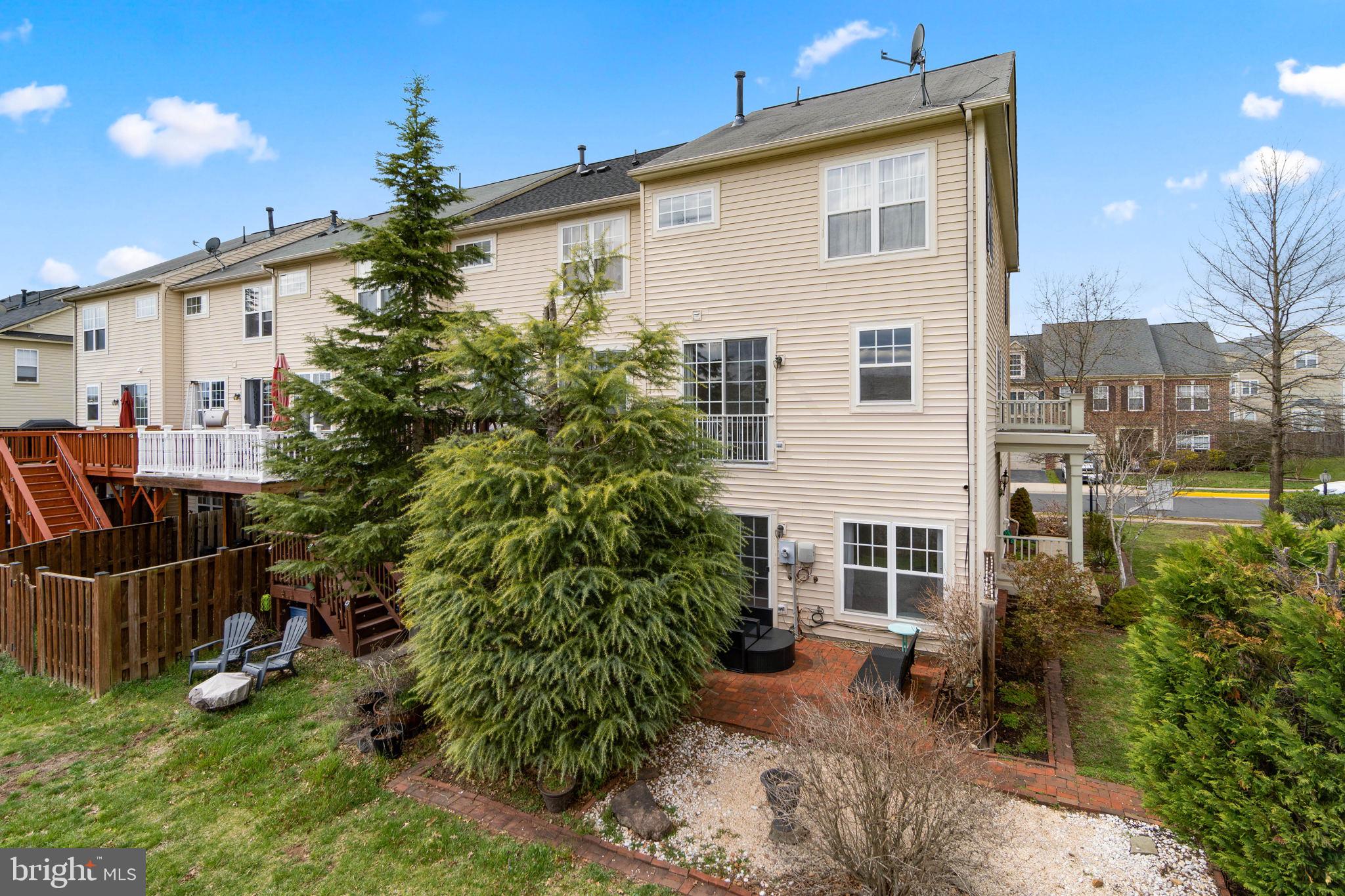 PEMBROOKE/VICTORY LAKES - Residential