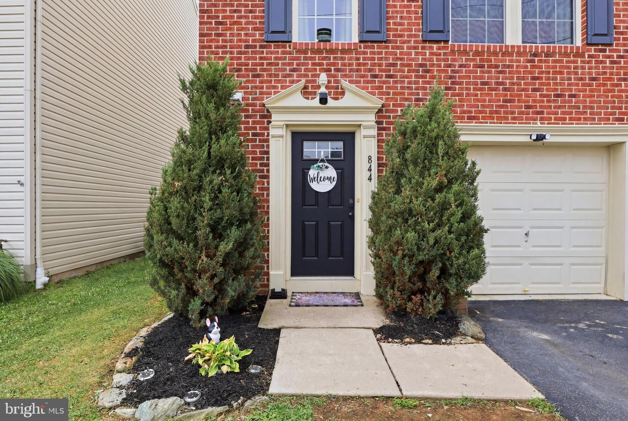 844 BLOSSOM DRIVE