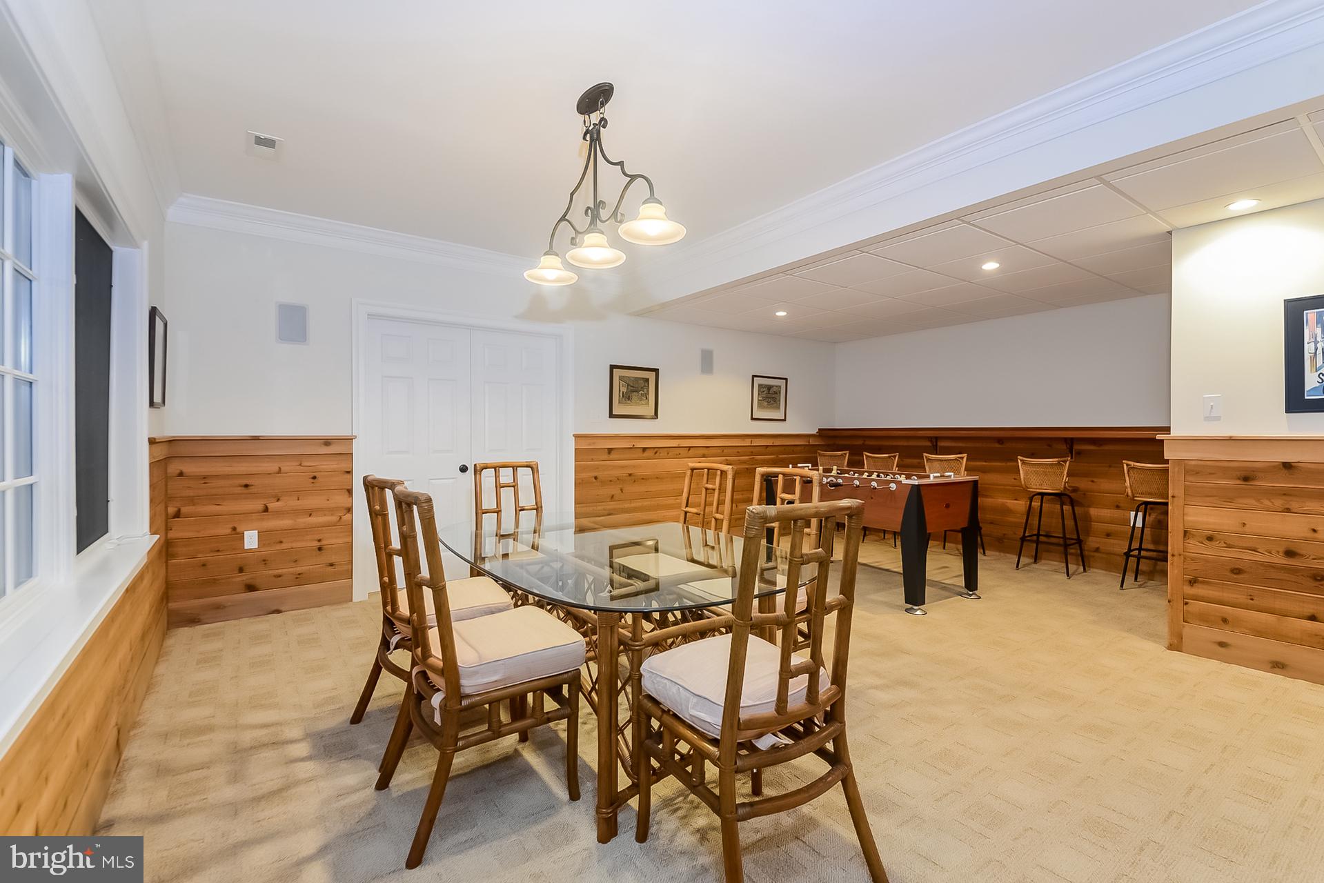 DOUGLASS LANE - Residential