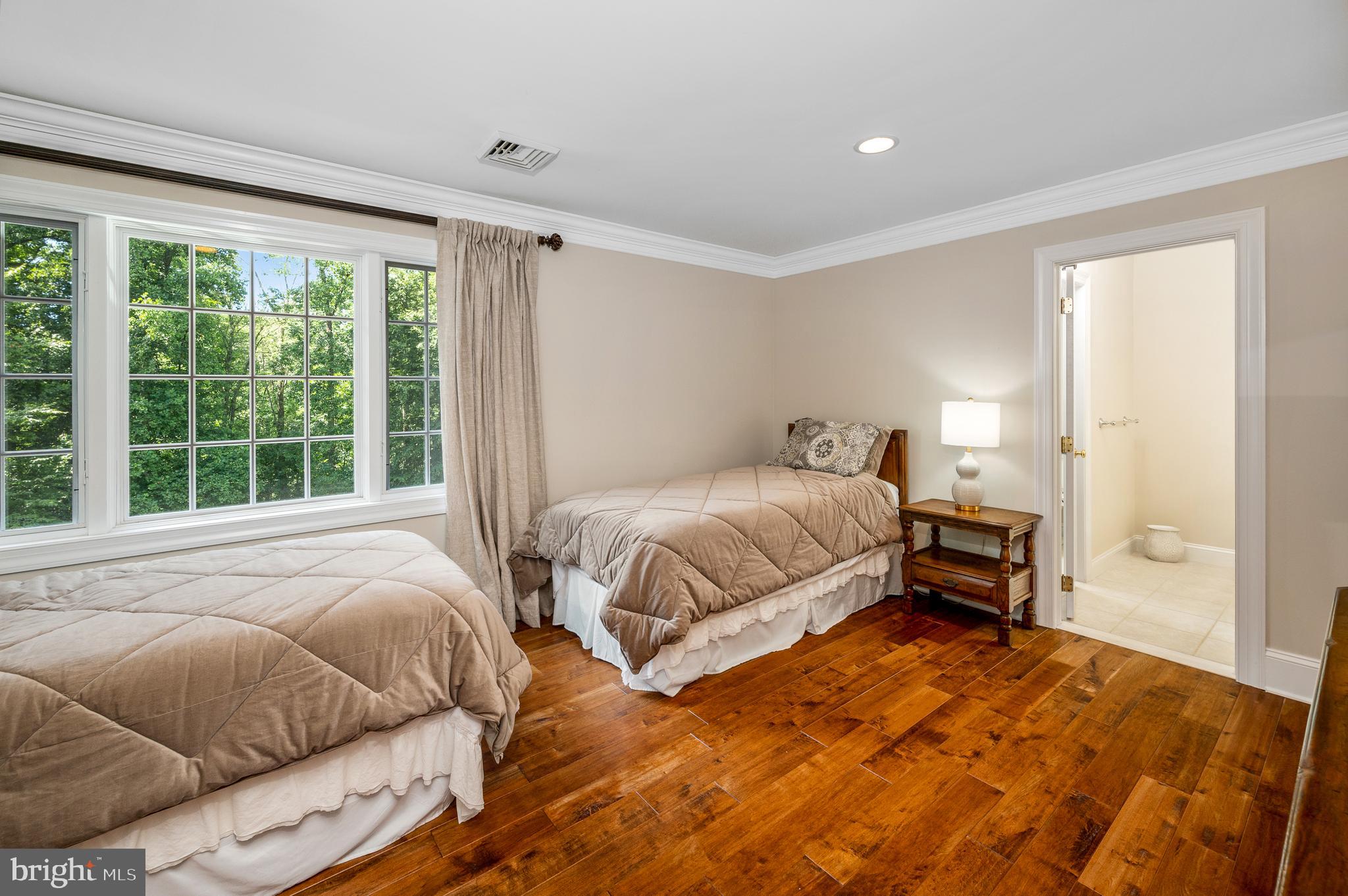 DOUGLASS LANE - Residential