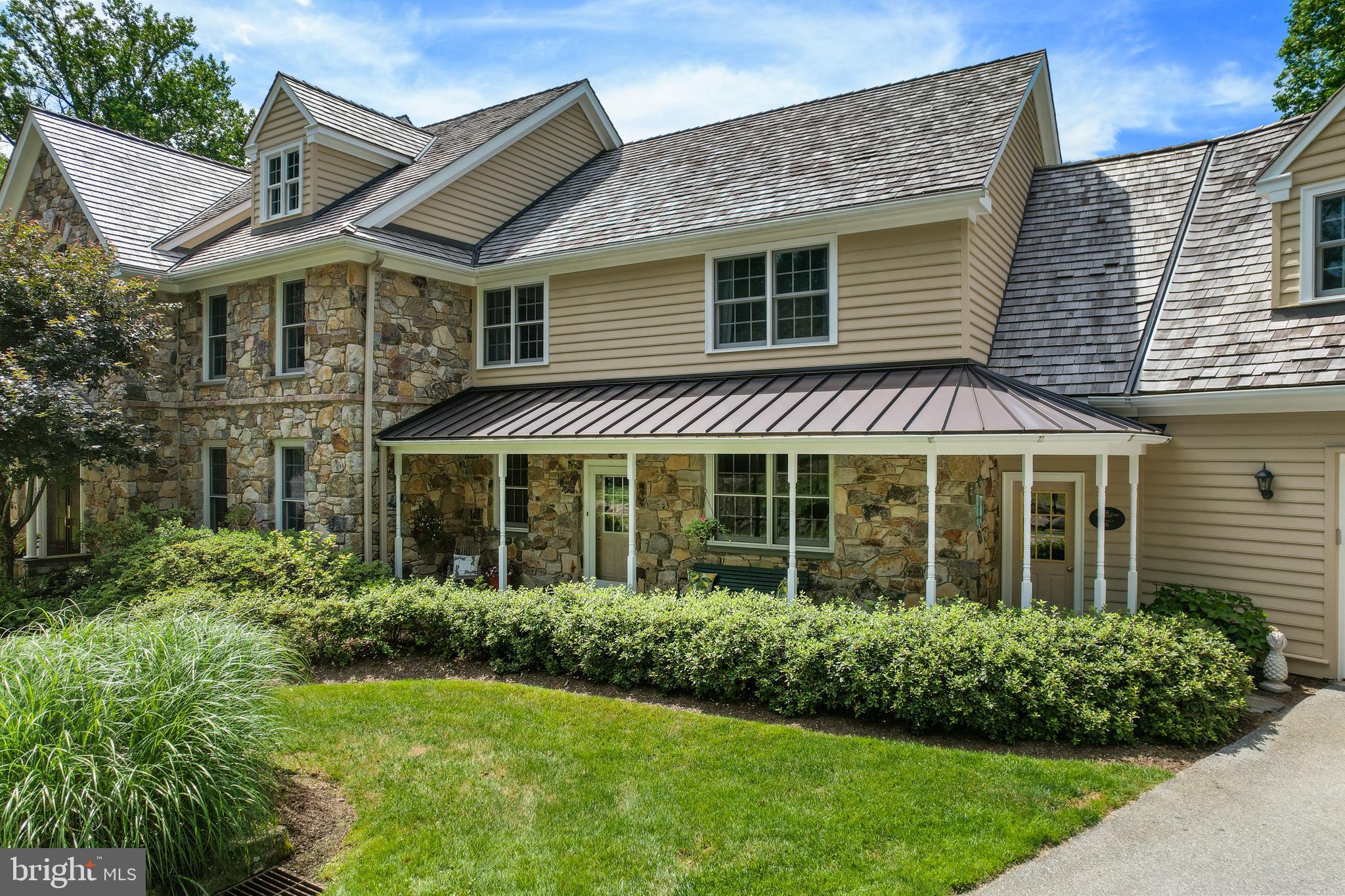 DOUGLASS LANE - Residential