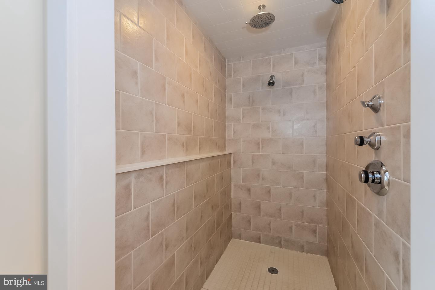 DOUGLASS LANE - Residential