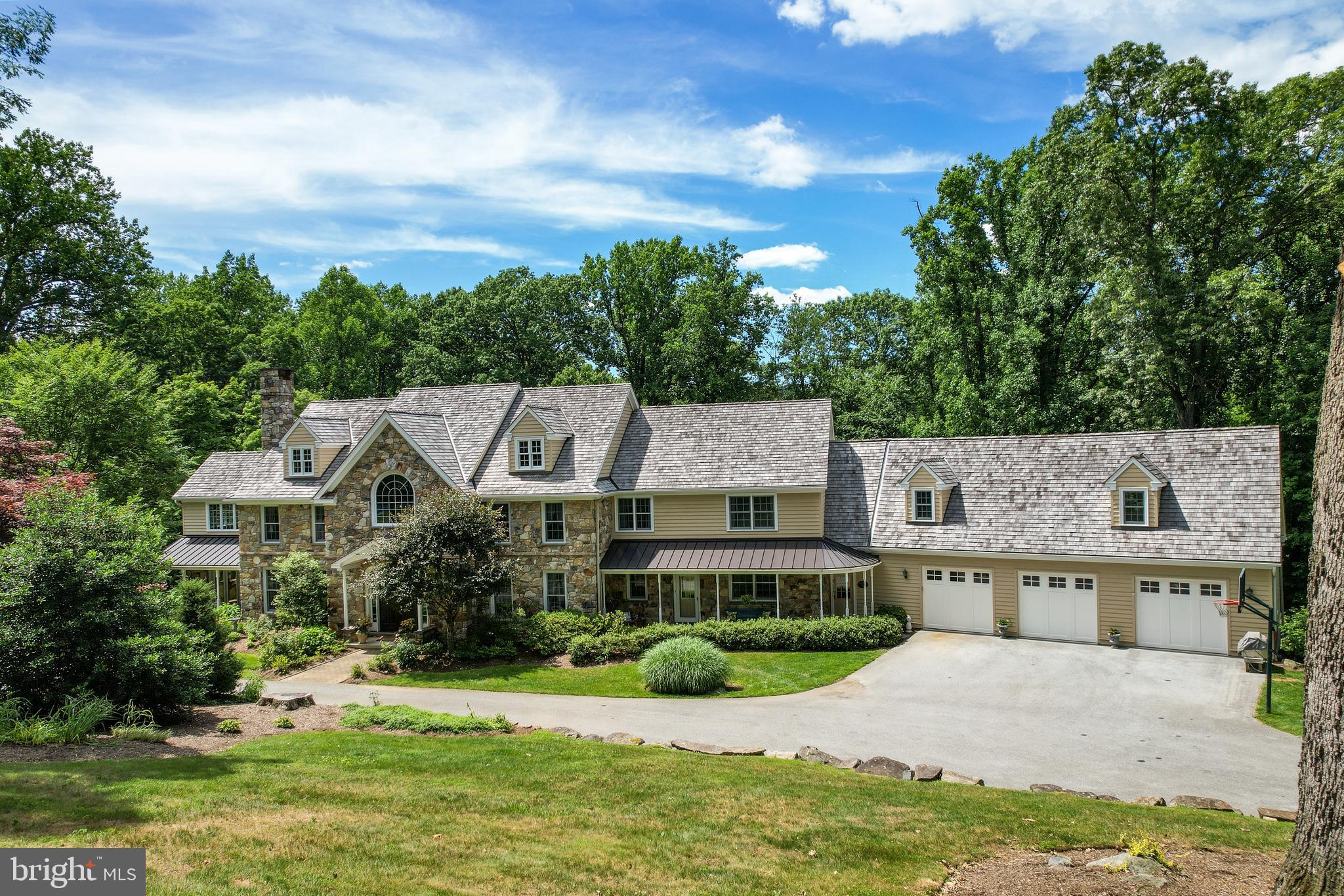 DOUGLASS LANE - Residential