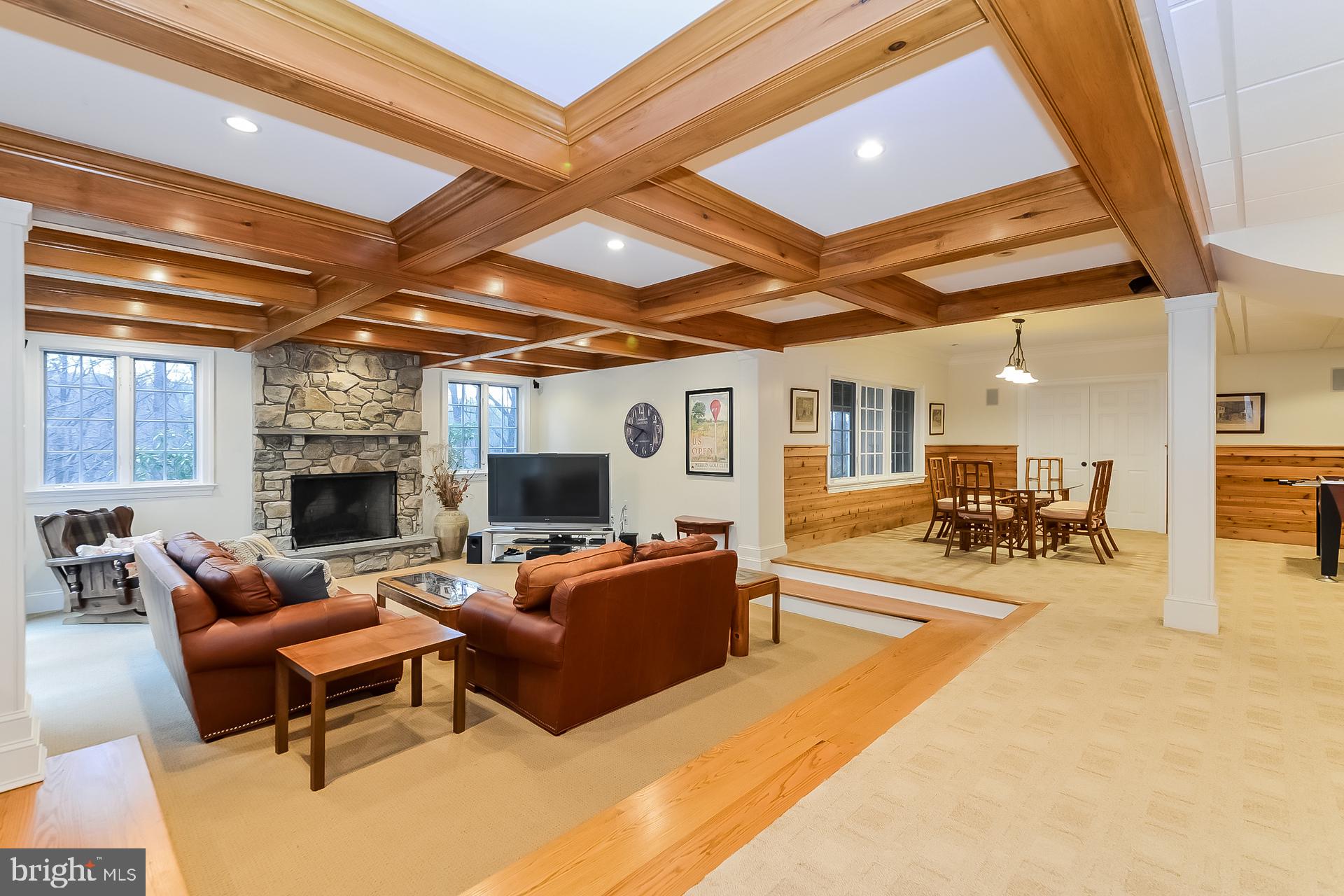 DOUGLASS LANE - Residential