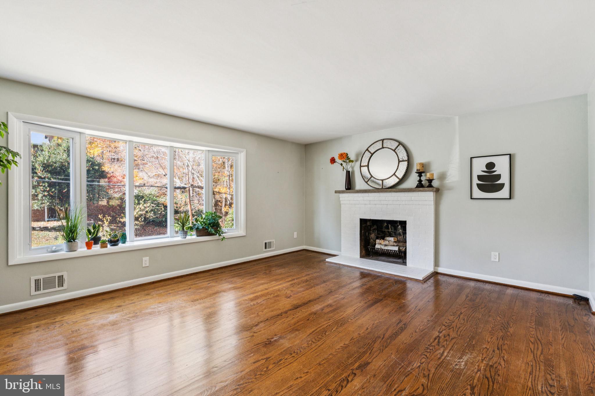 641 S GREENBRIER STREET