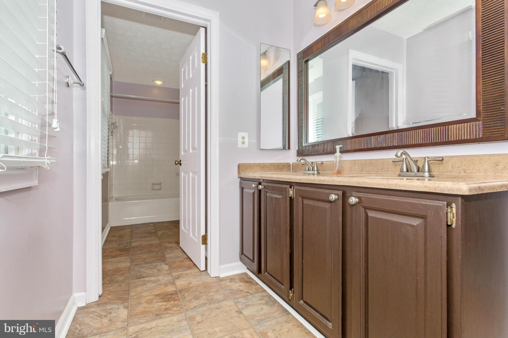 PAINTERS HILL - Residential