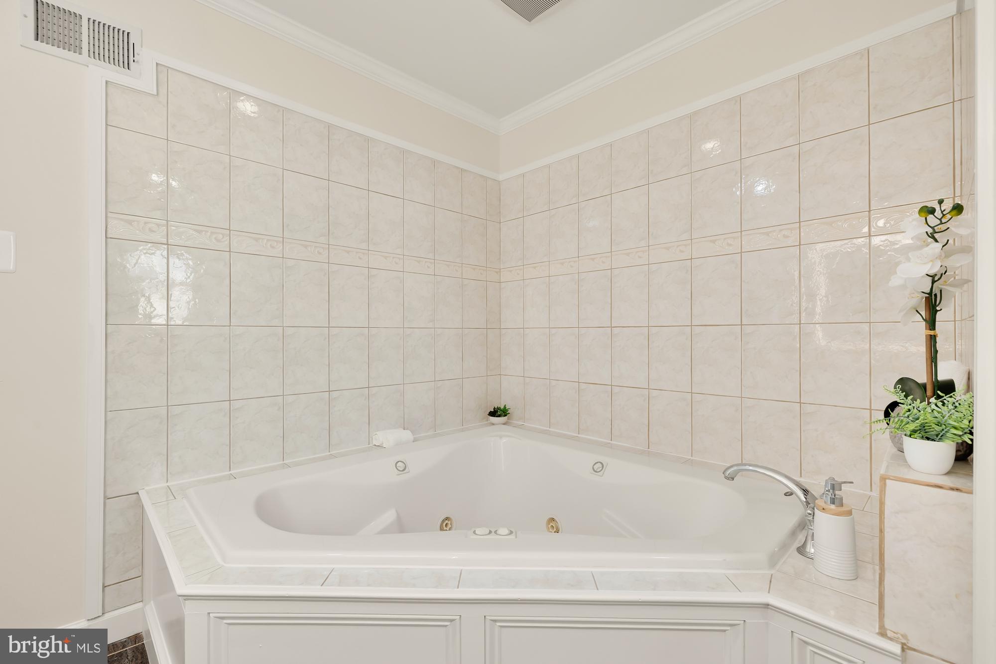 ARLINGTON VIEW - Residential