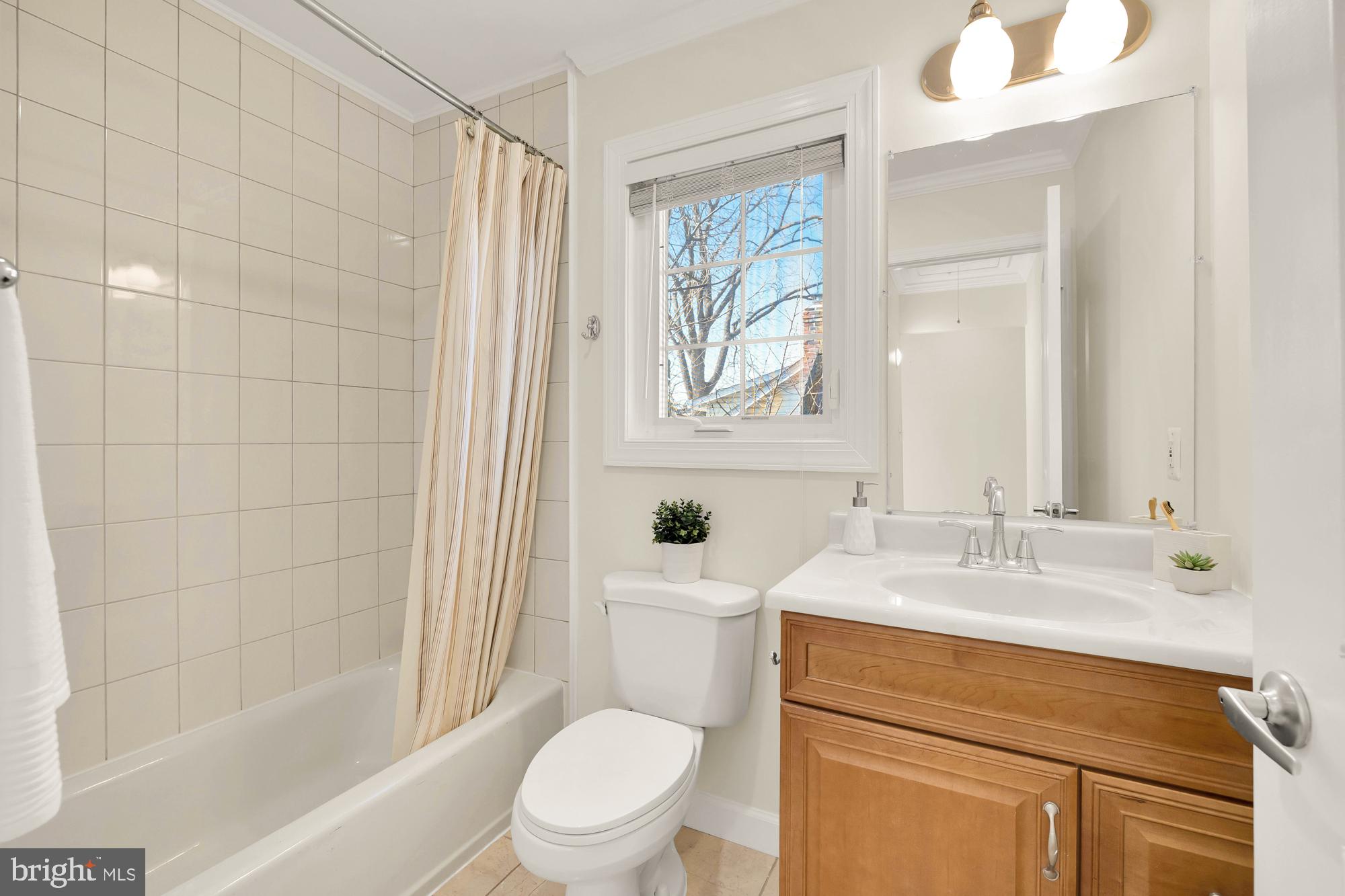 ARLINGTON VIEW - Residential