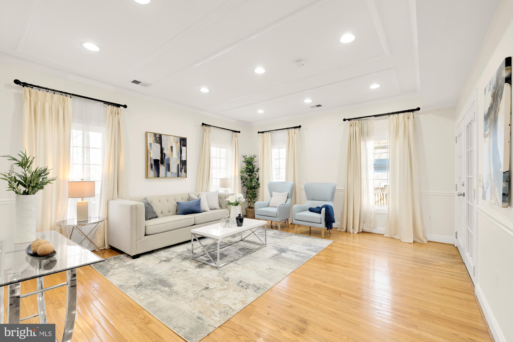 ARLINGTON VIEW - Residential