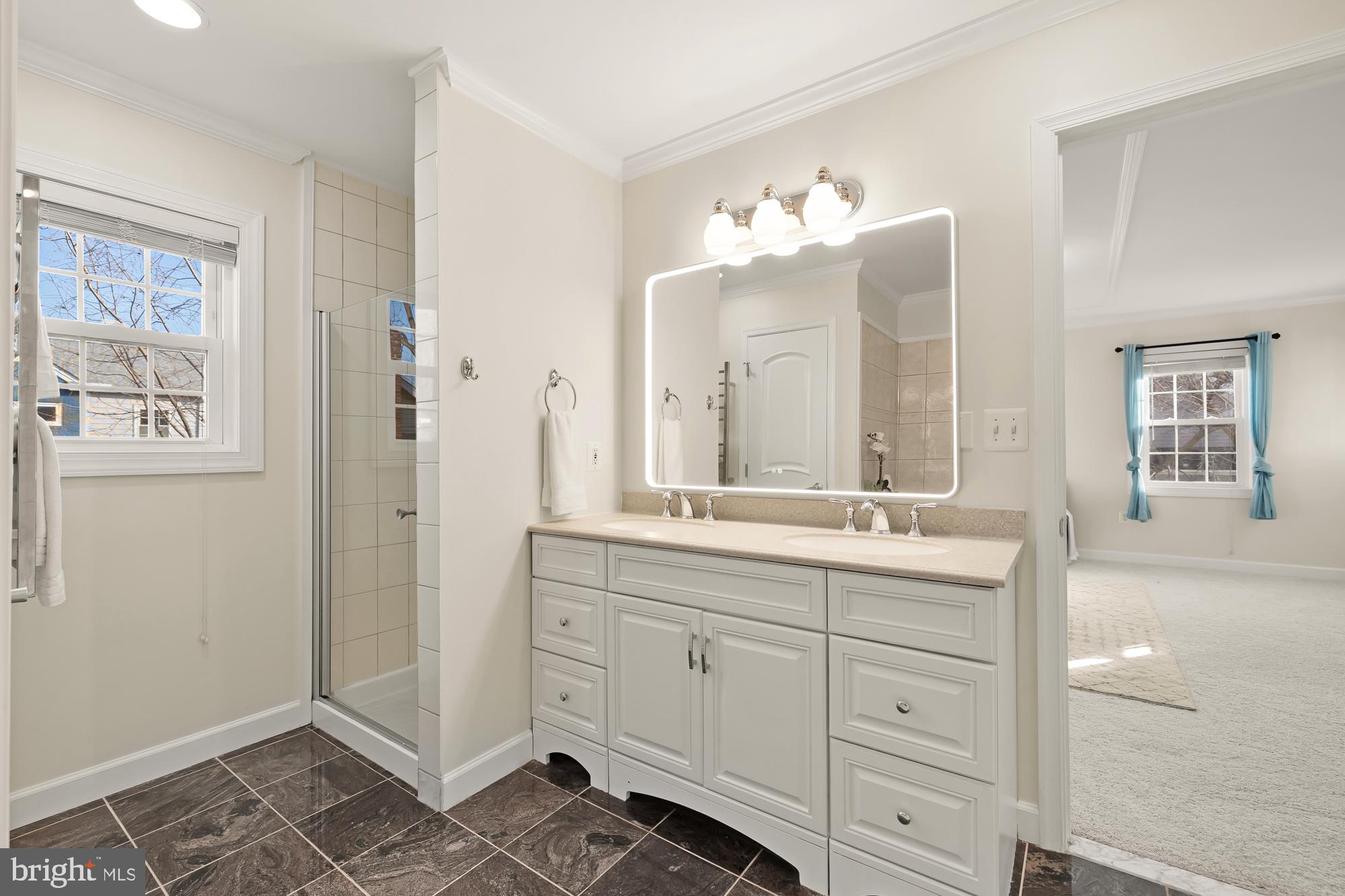 ARLINGTON VIEW - Residential