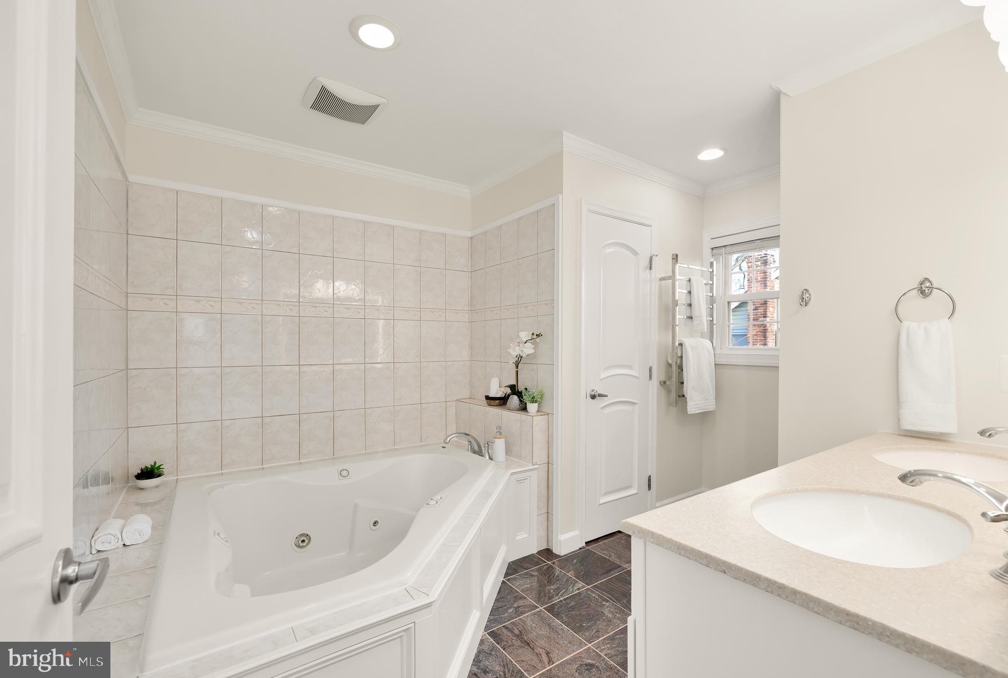 ARLINGTON VIEW - Residential