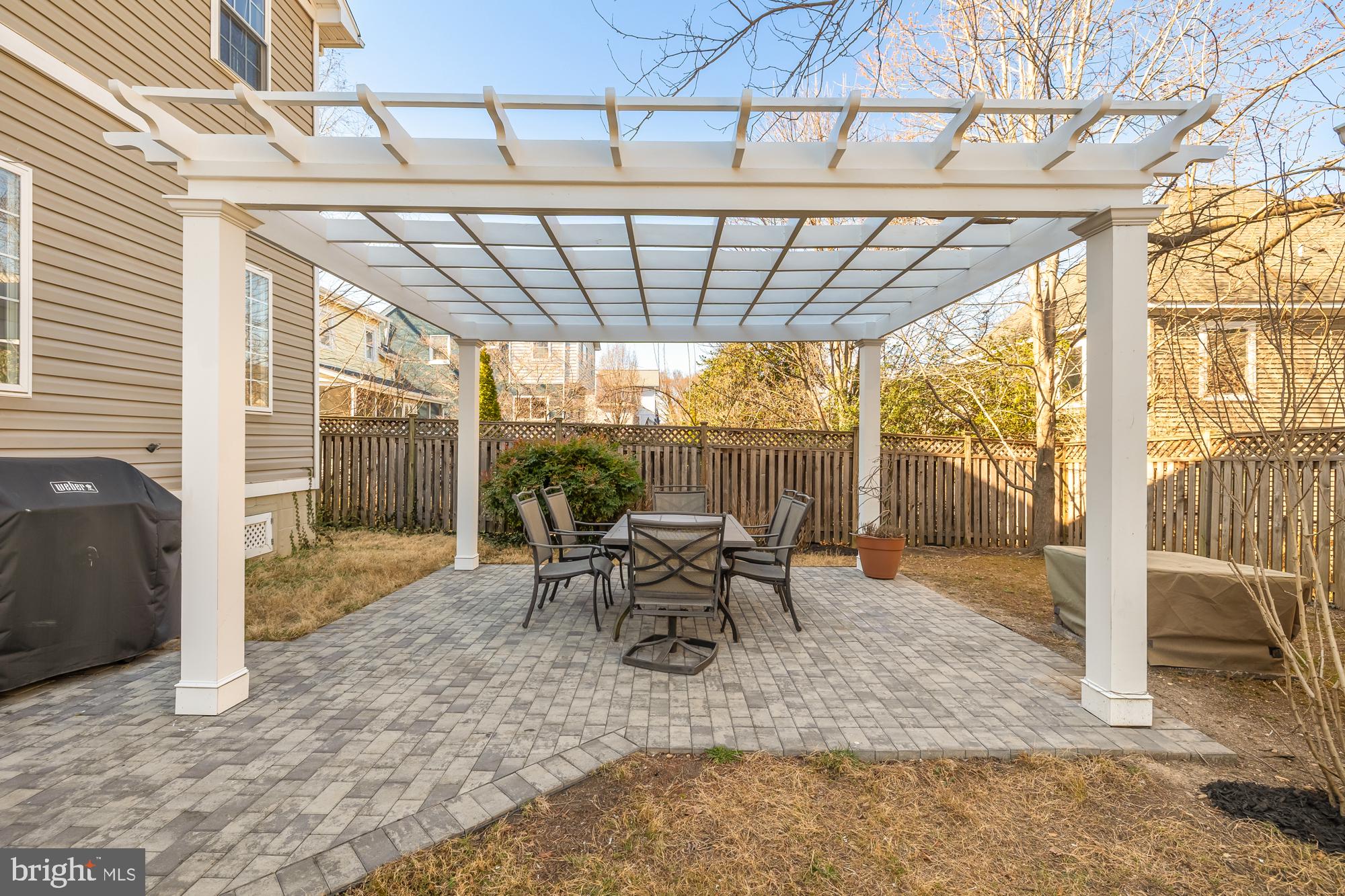 ARLINGTON VIEW - Residential