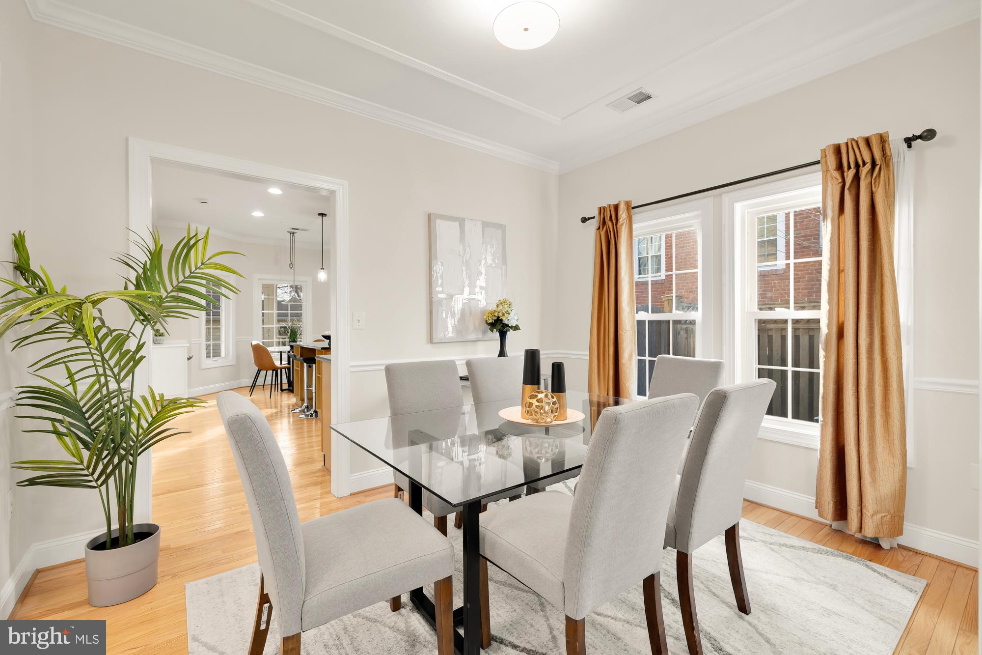 ARLINGTON VIEW - Residential