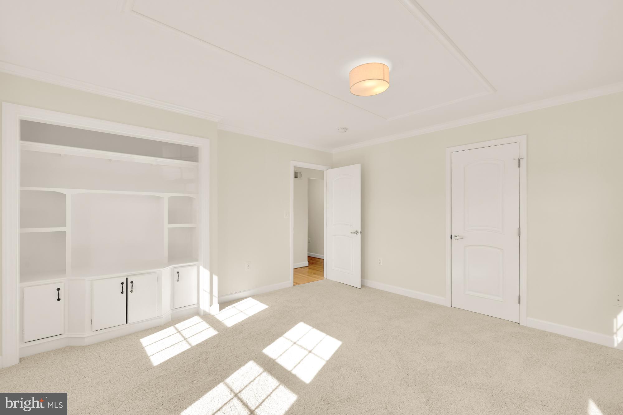 ARLINGTON VIEW - Residential