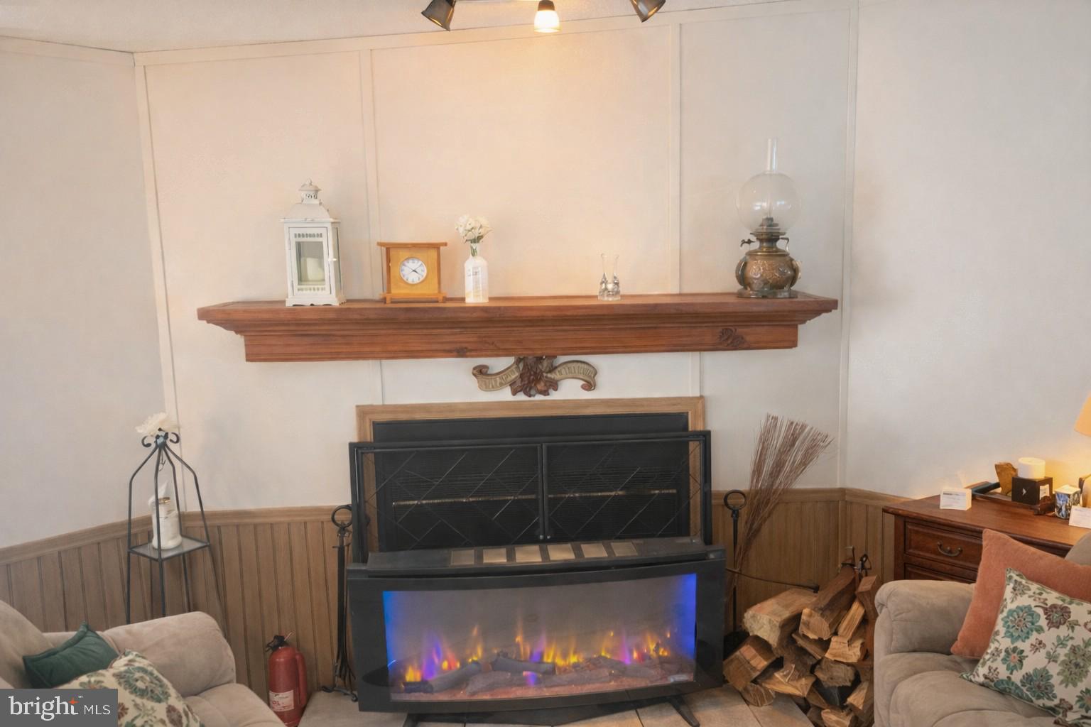 PINEWOOD ESTATES - Residential