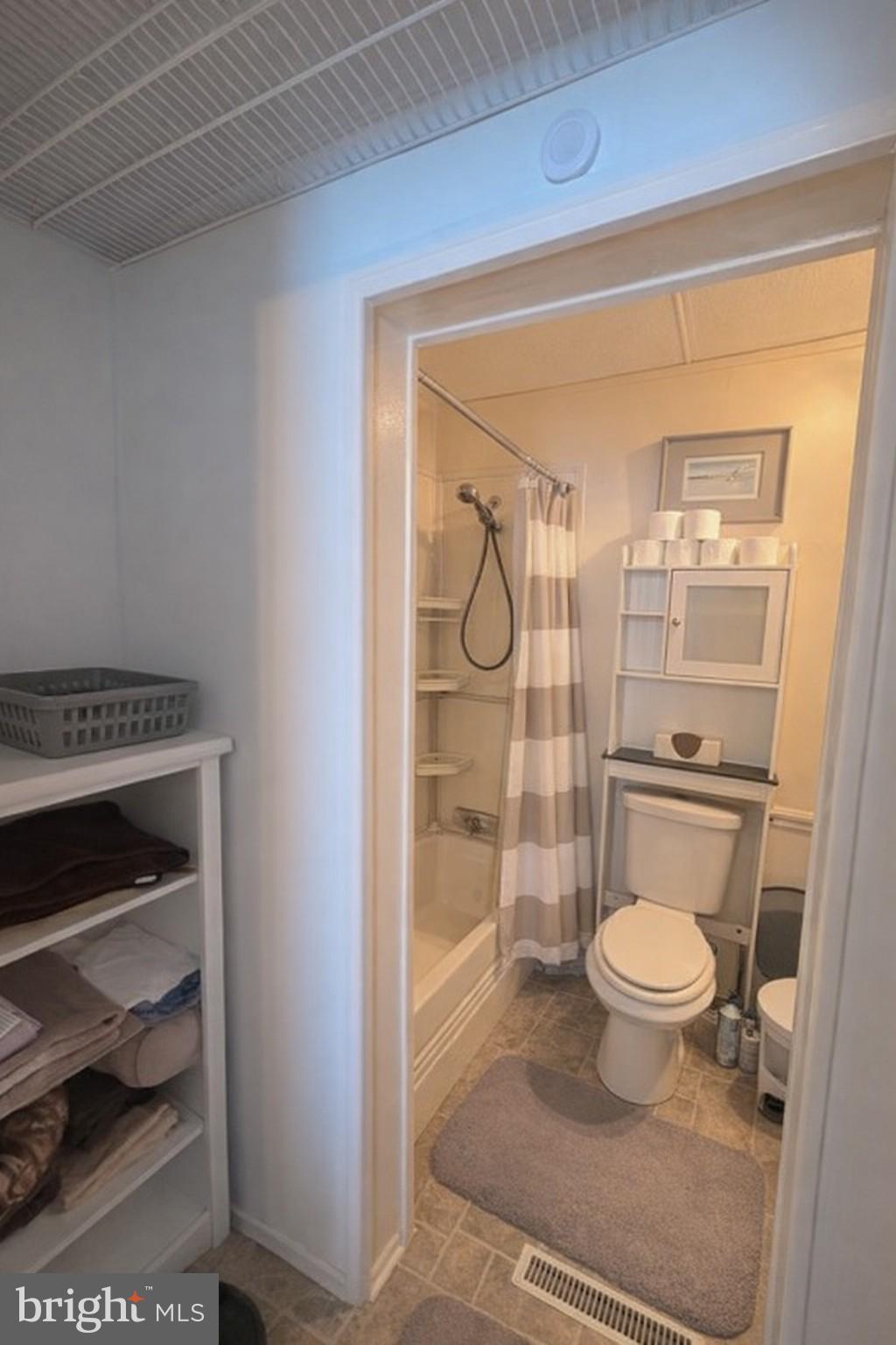 PINEWOOD ESTATES - Residential