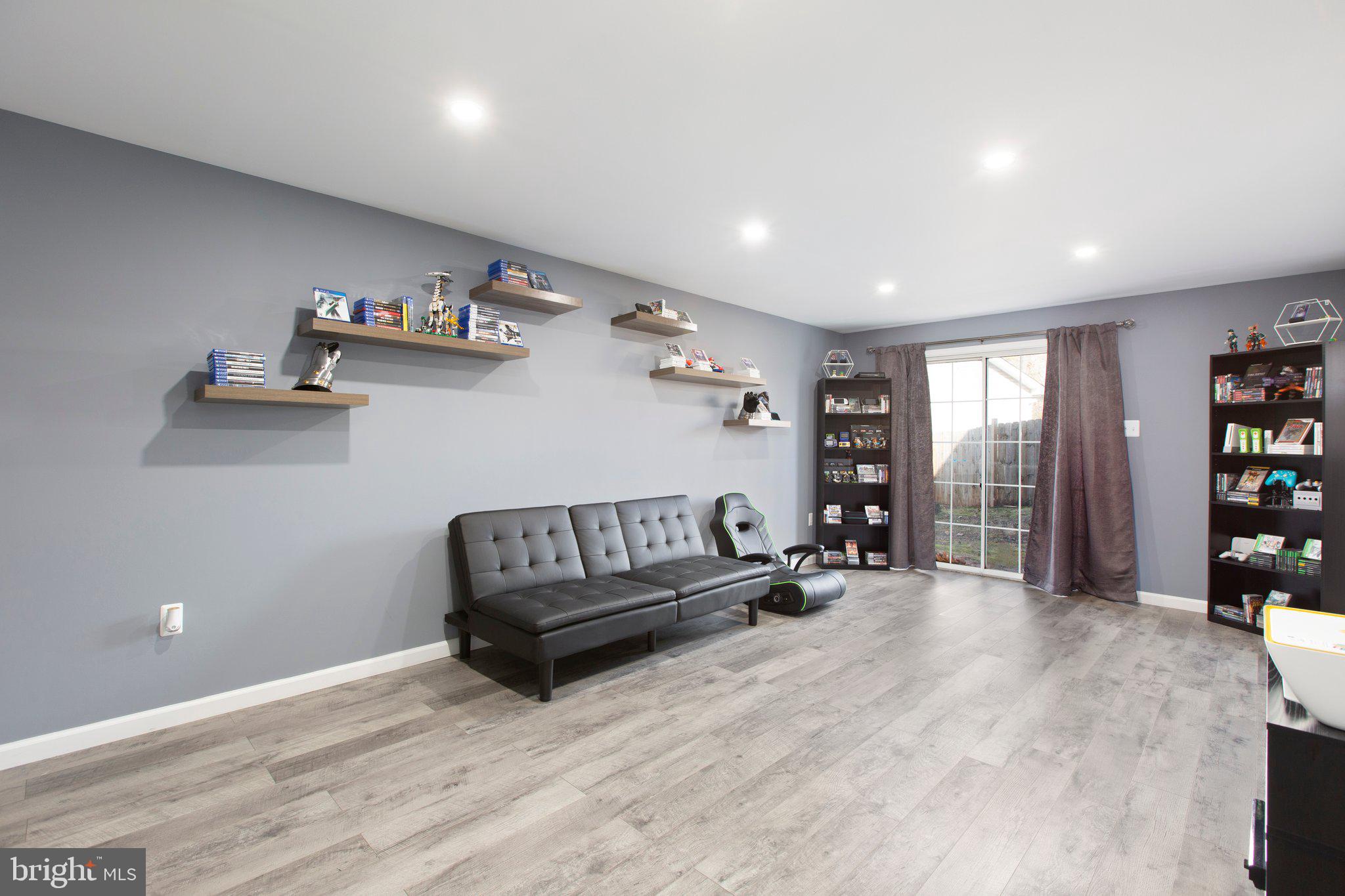 MEADOWOOD PARK - Residential