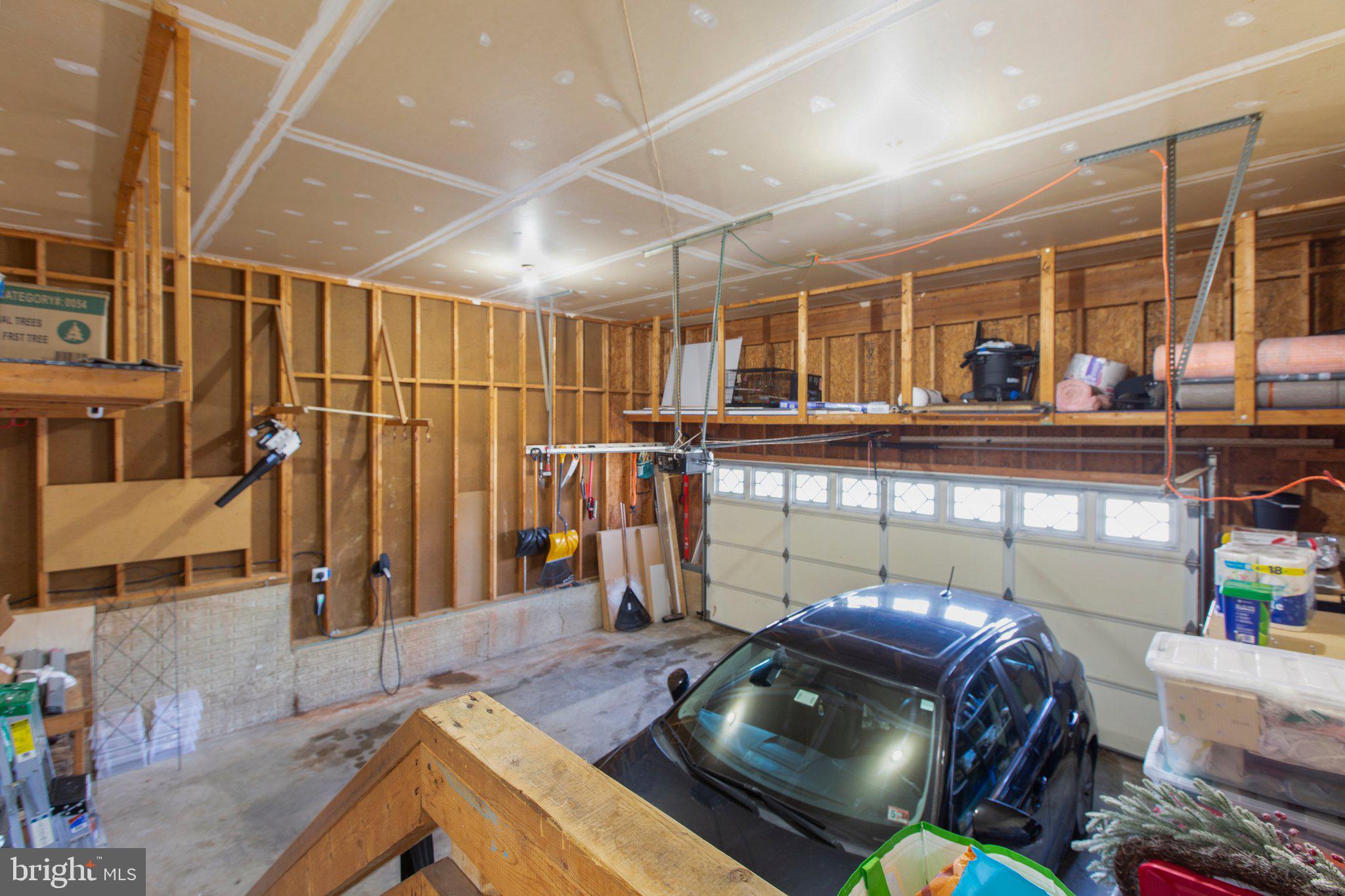 MEADOWOOD PARK - Residential