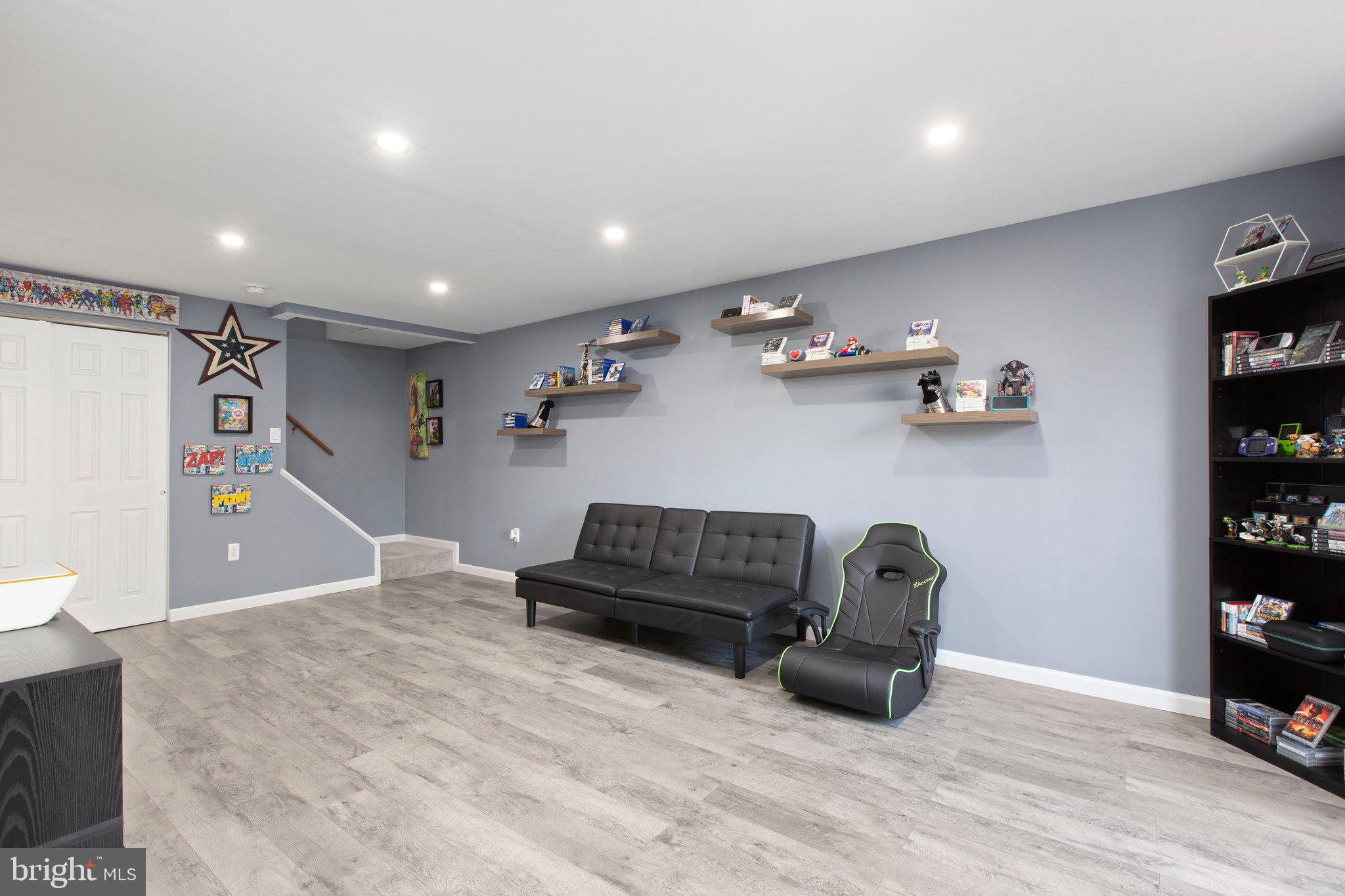 MEADOWOOD PARK - Residential