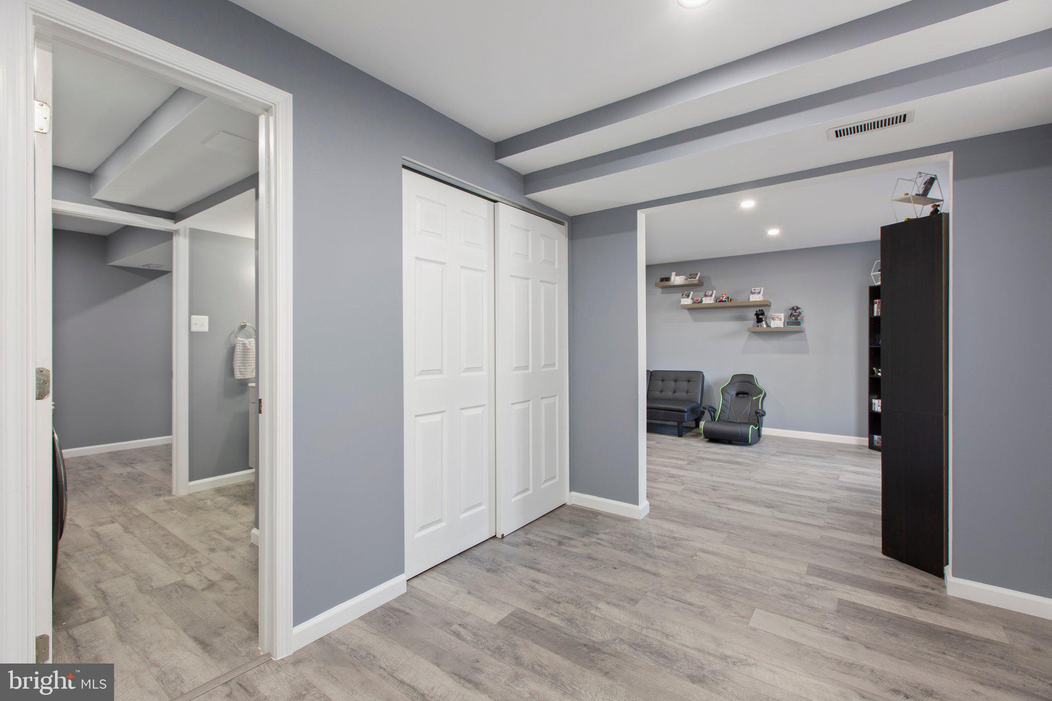 MEADOWOOD PARK - Residential