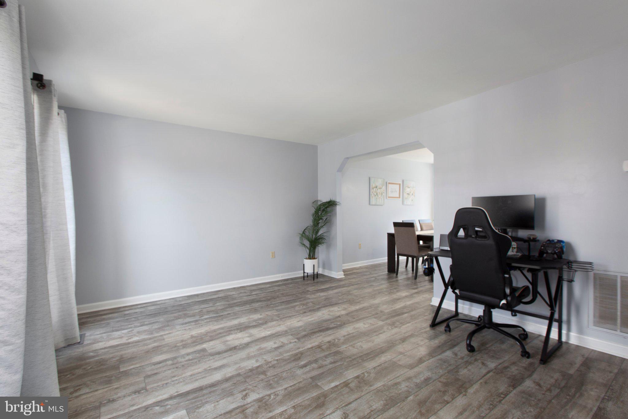 MEADOWOOD PARK - Residential