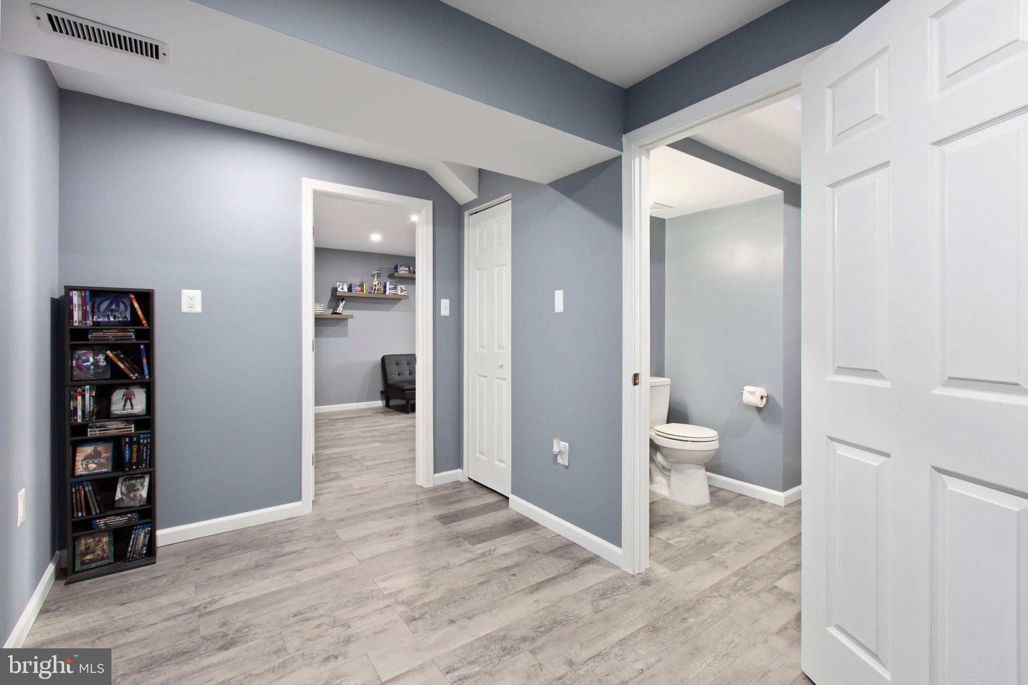 MEADOWOOD PARK - Residential