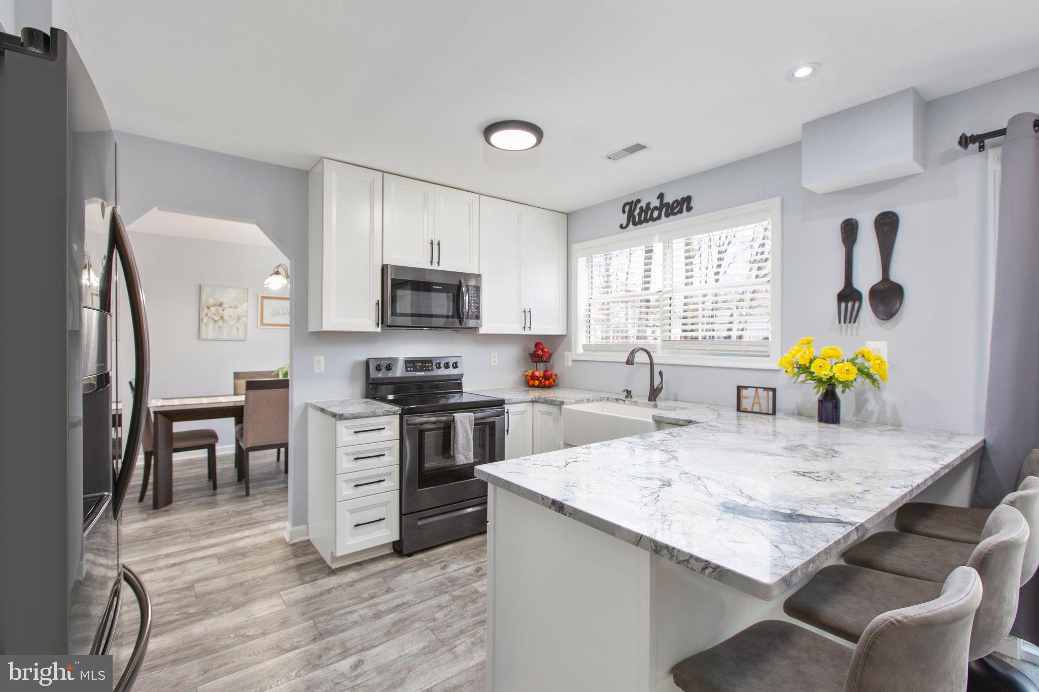 MEADOWOOD PARK - Residential