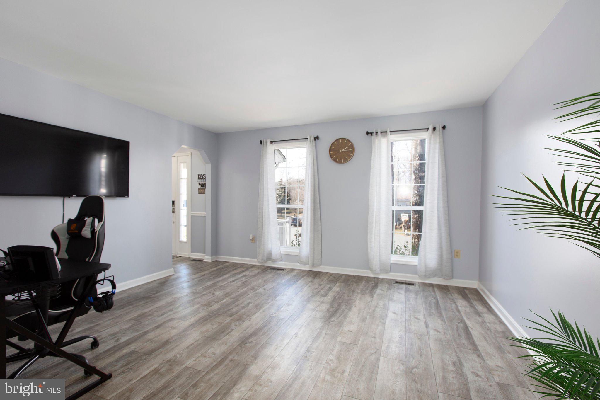 MEADOWOOD PARK - Residential