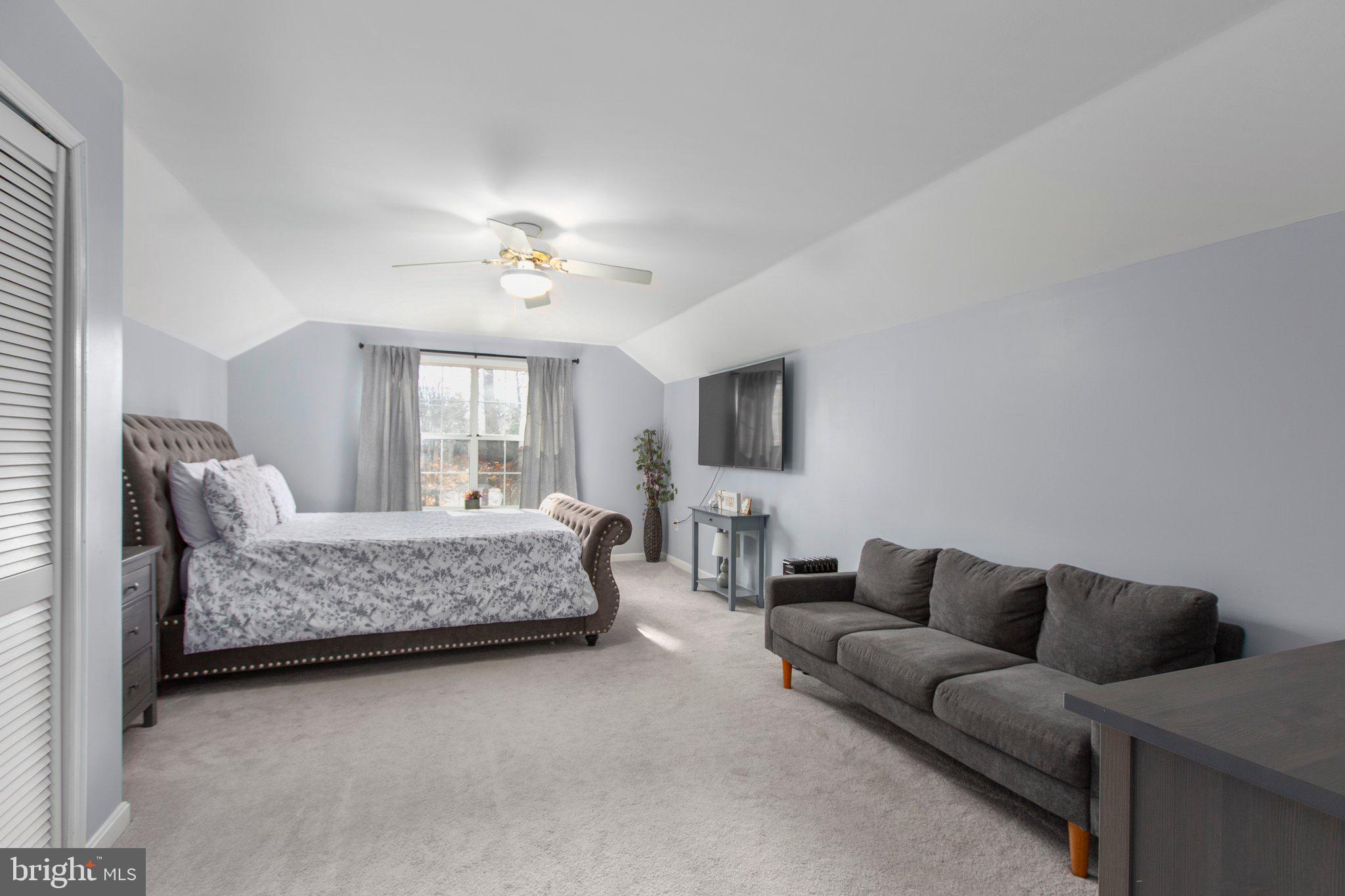 MEADOWOOD PARK - Residential