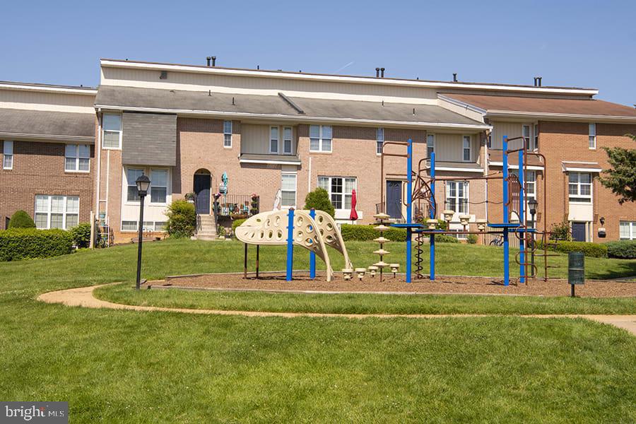 1699 YALE PLACE 1723