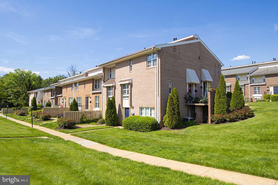 1699 YALE PLACE 1723