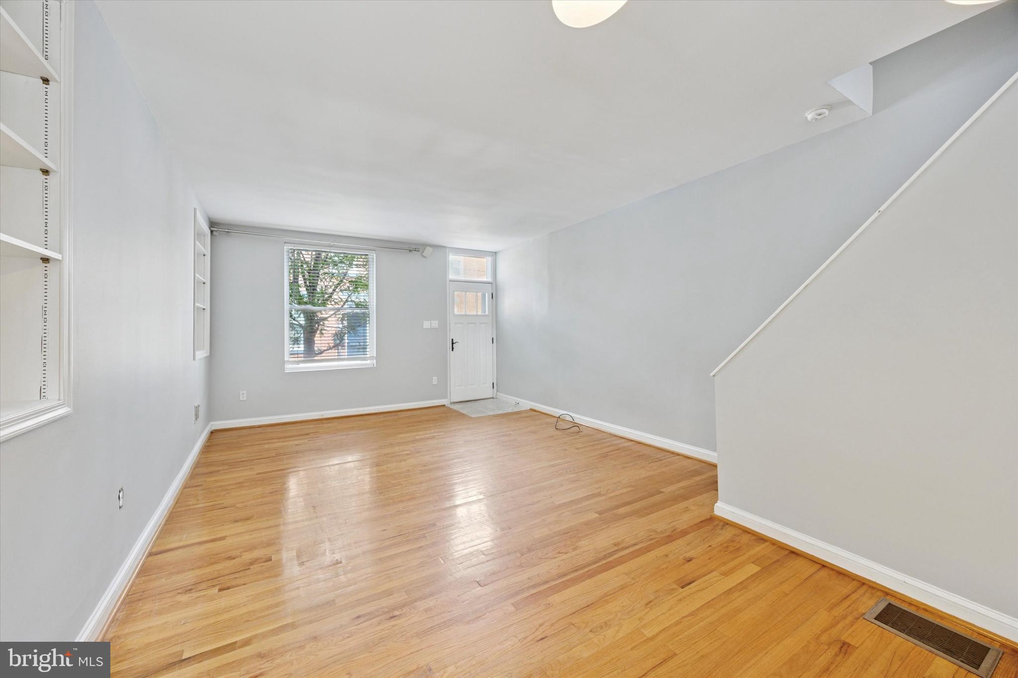 ART MUSEUM AREA - Residential Lease