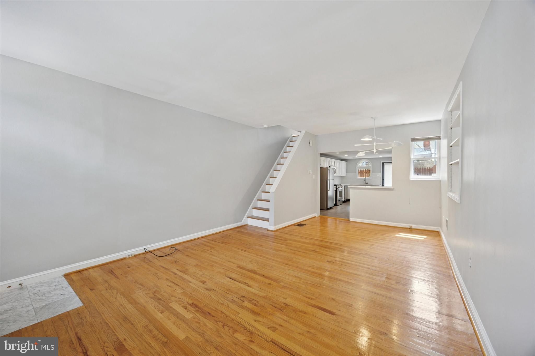 ART MUSEUM AREA - Residential Lease