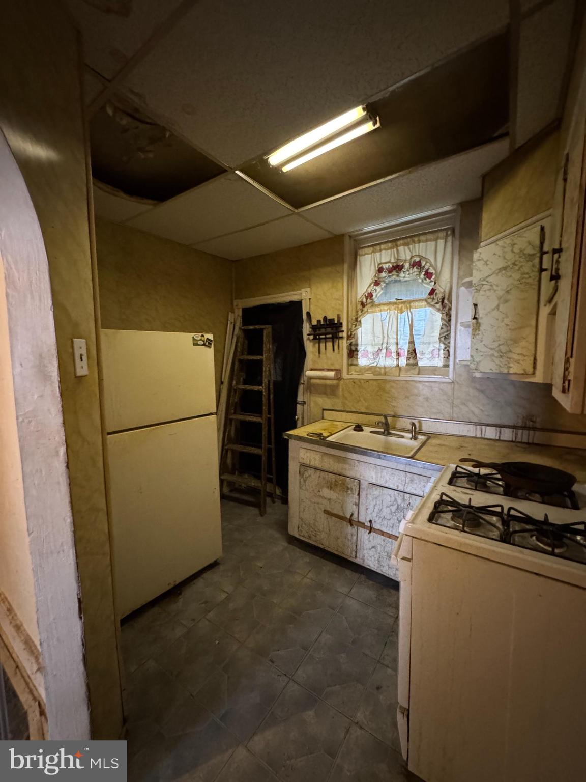 ALLEGHENY WEST - Residential