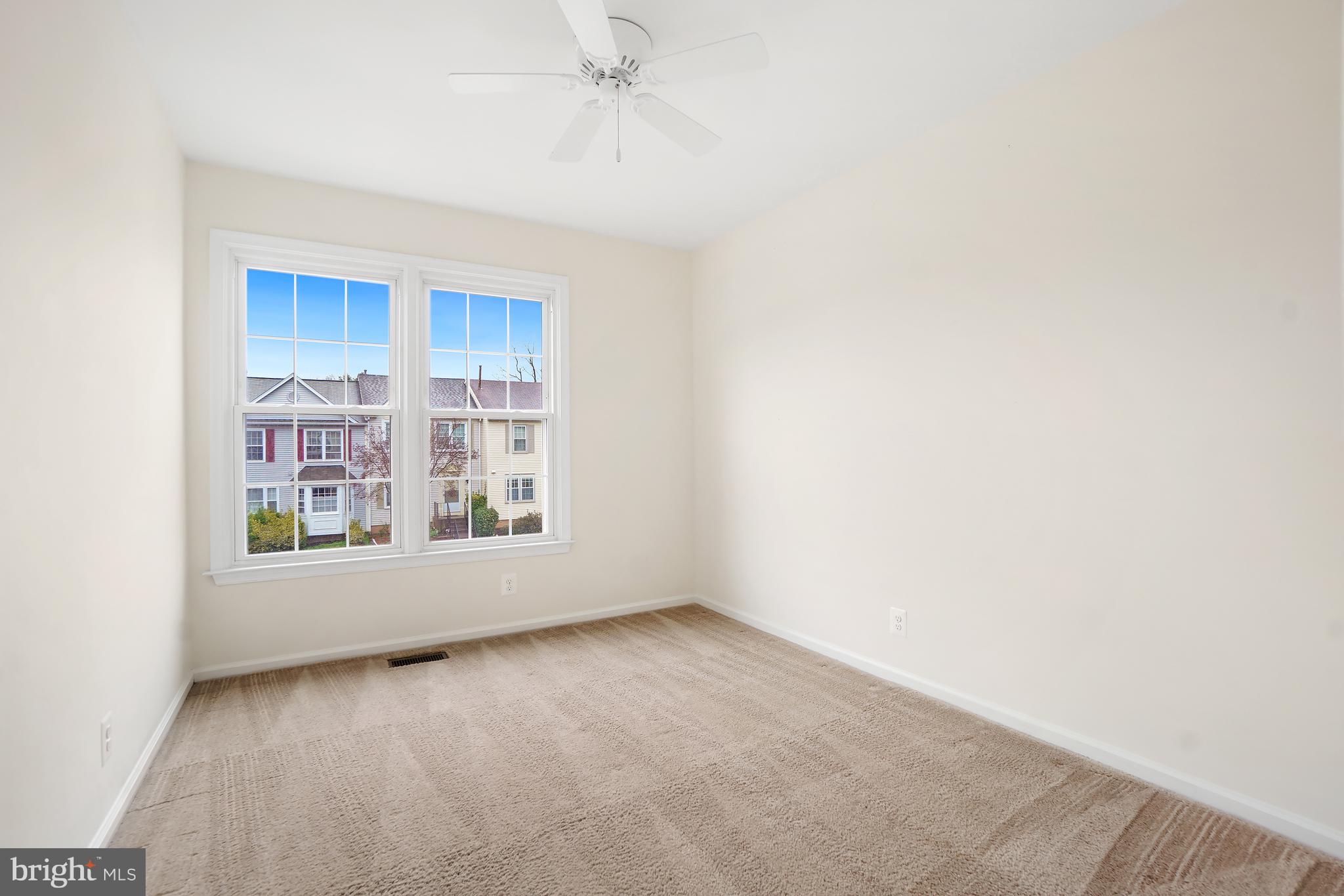 OAK SPRINGS - Residential