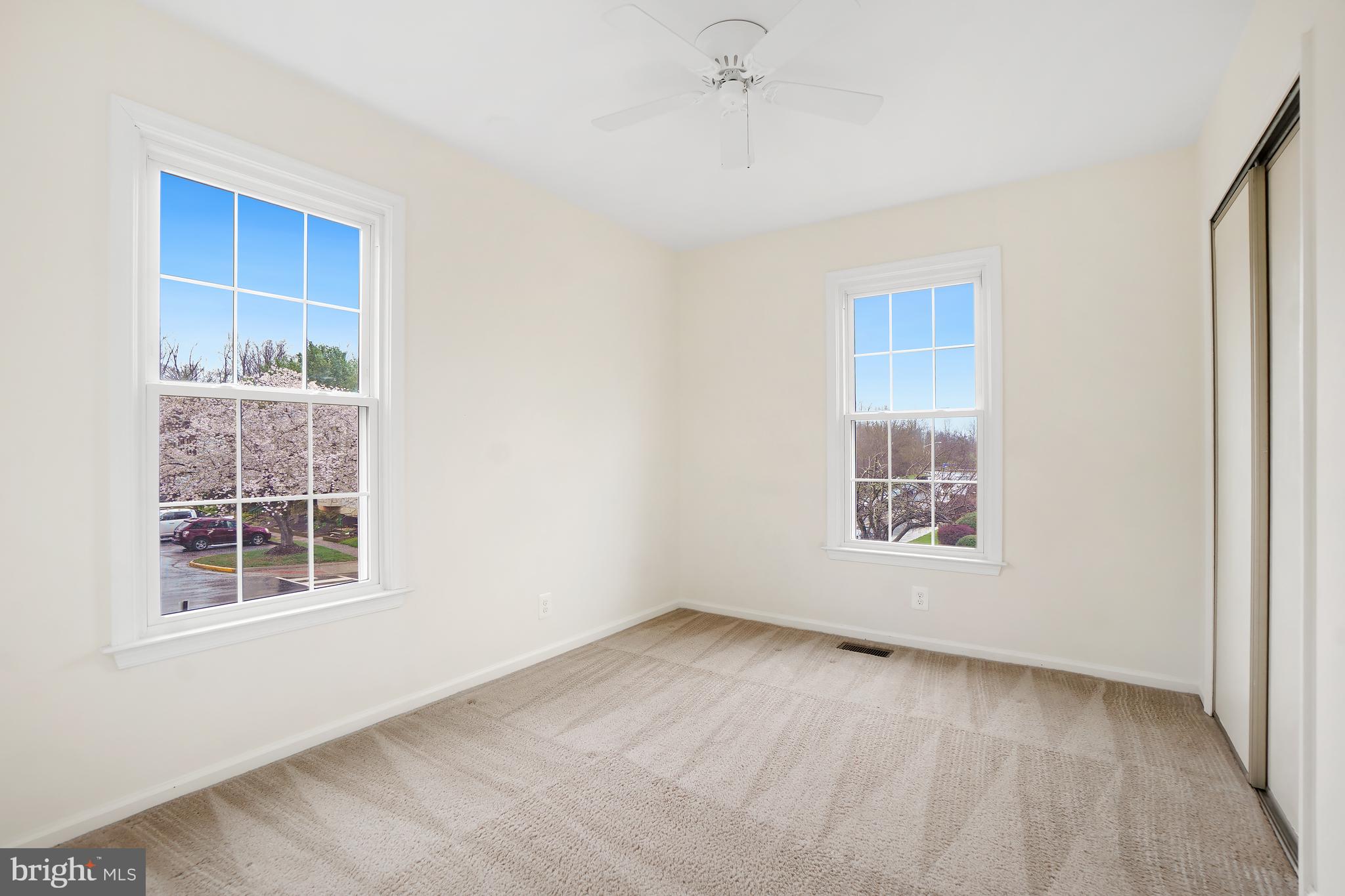 OAK SPRINGS - Residential