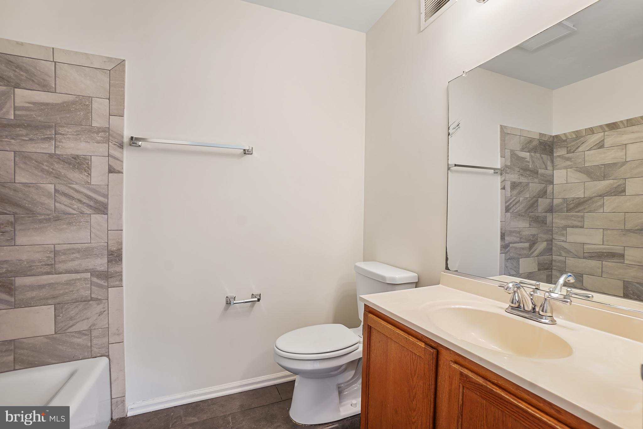 OAK SPRINGS - Residential