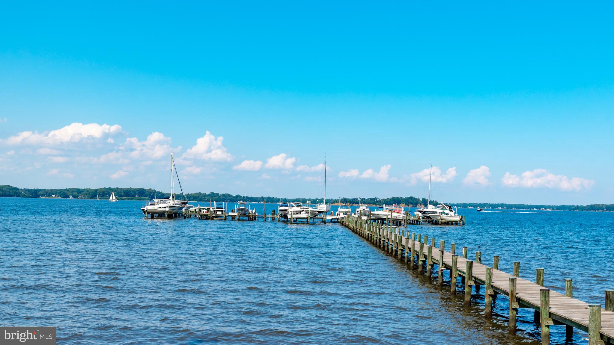 STONINGTON - Residential