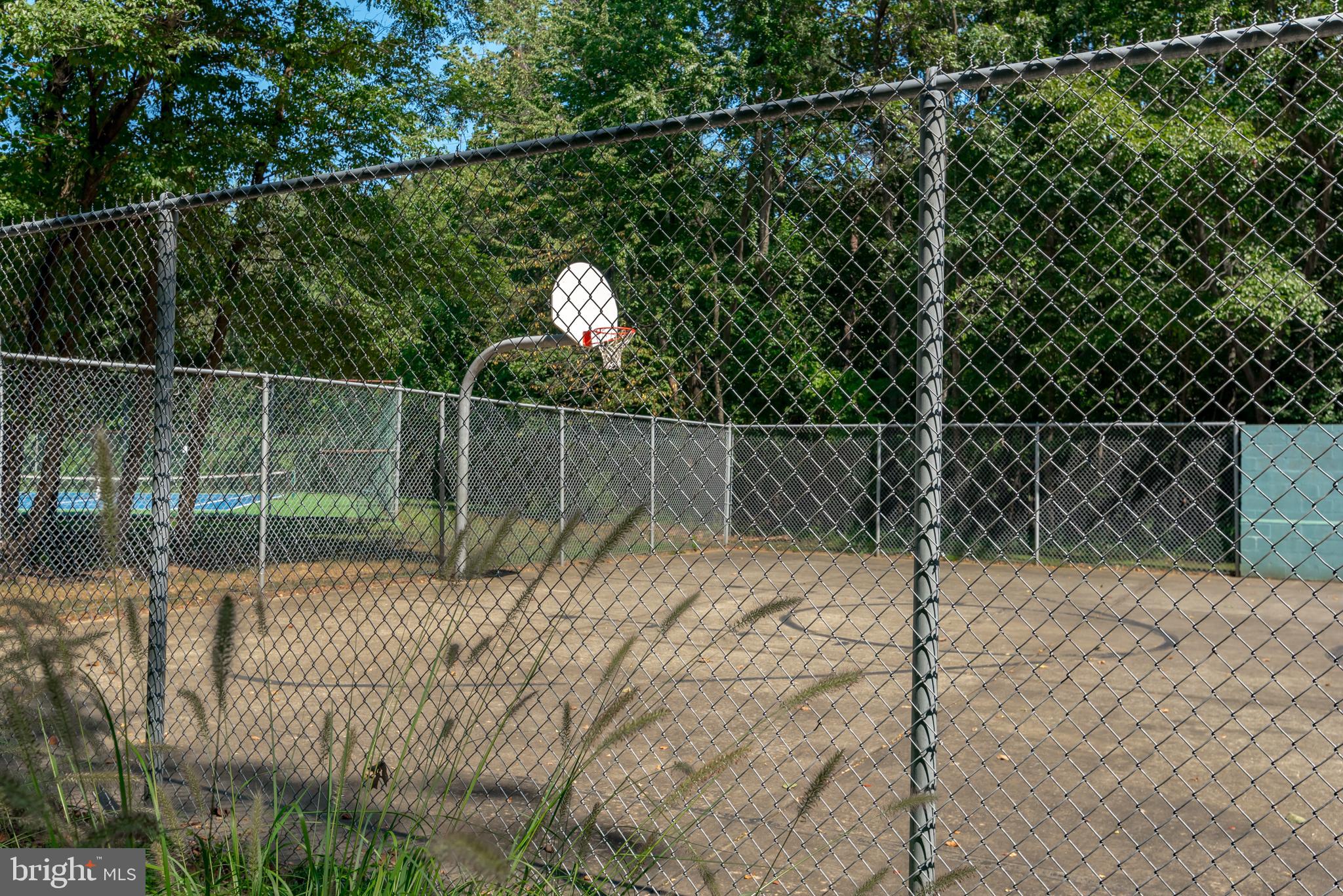 STONINGTON - Residential