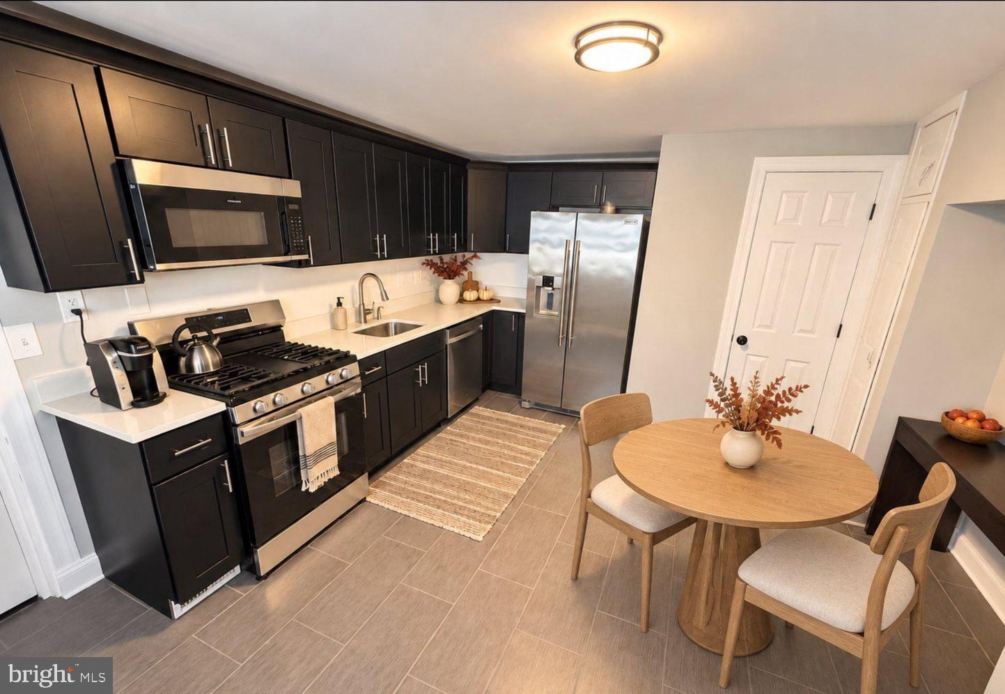 348 FARNSWORTH AVENUE UNIT 1R